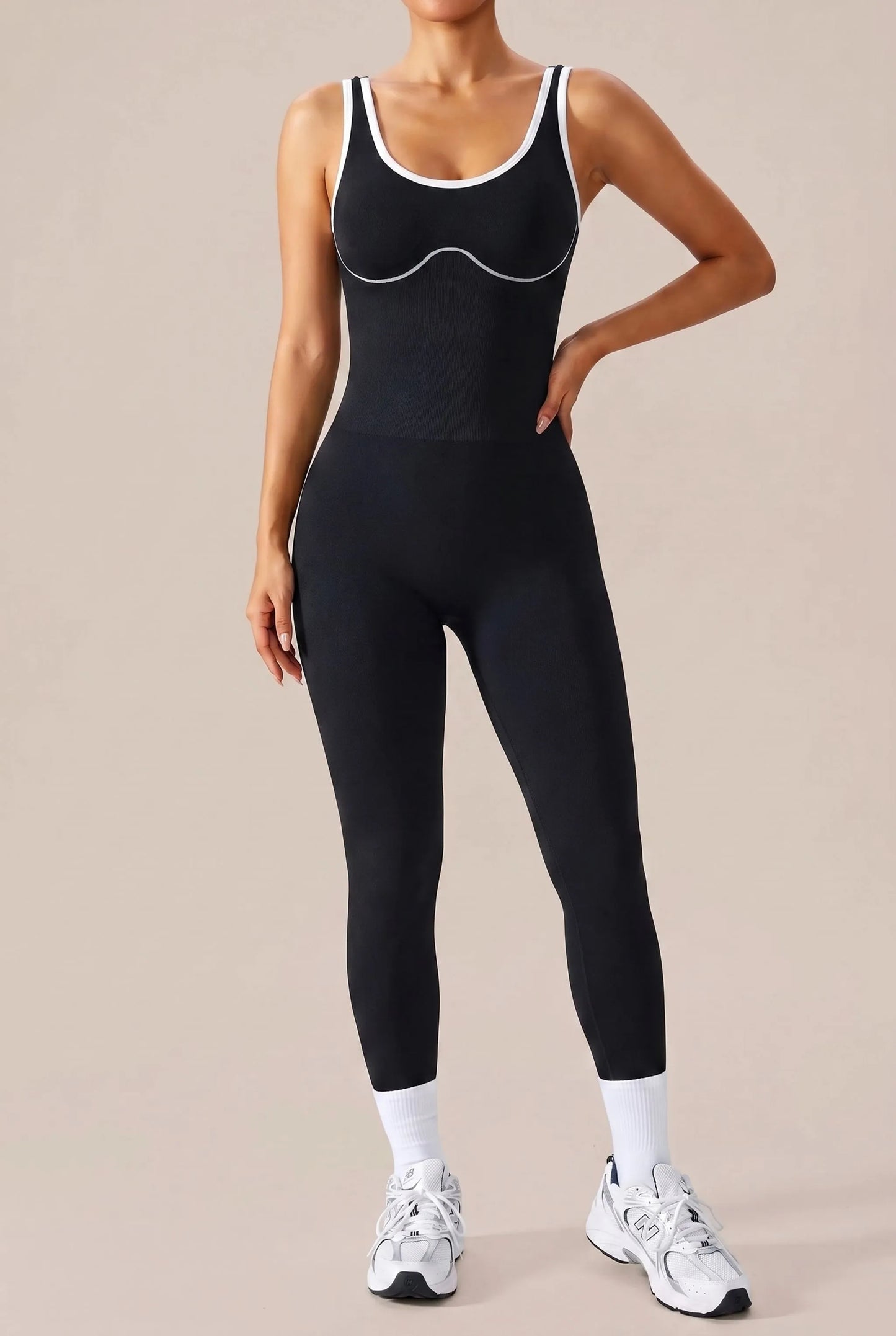 Aerocore | Figurbetonter Sport-Einteiler