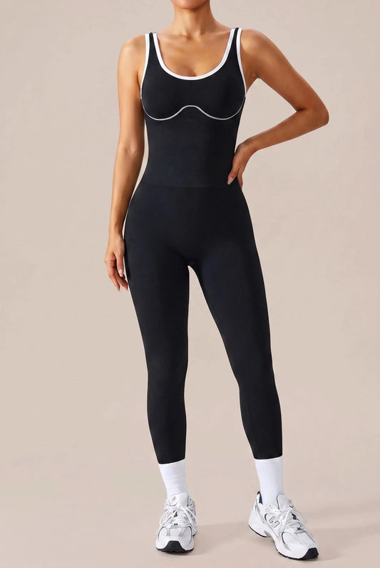 Aerocore | Figurbetonter Sport-Einteiler