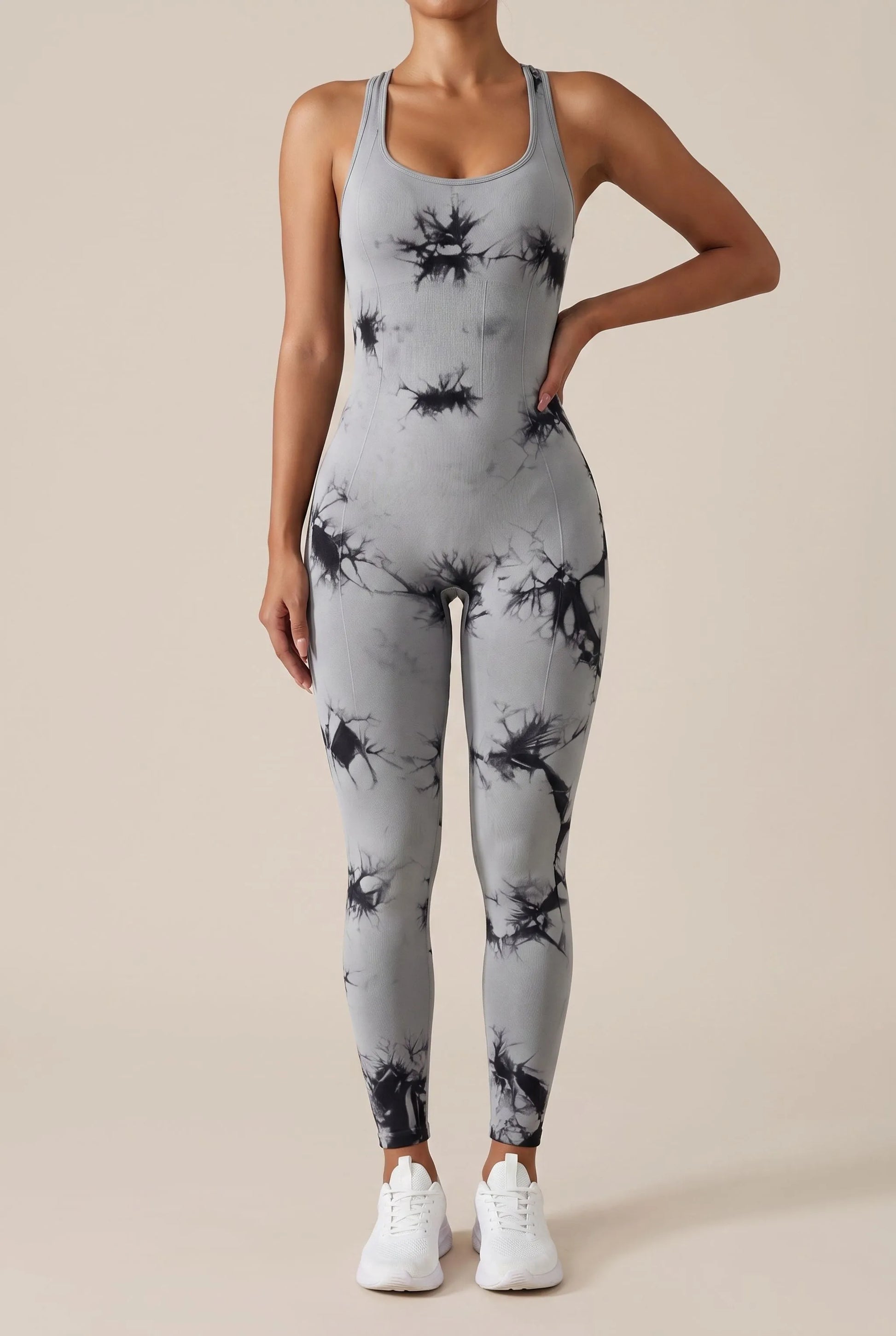 Aeroviva | Figurbetonter Sport-Jumpsuit Mit Rückenausschnitt