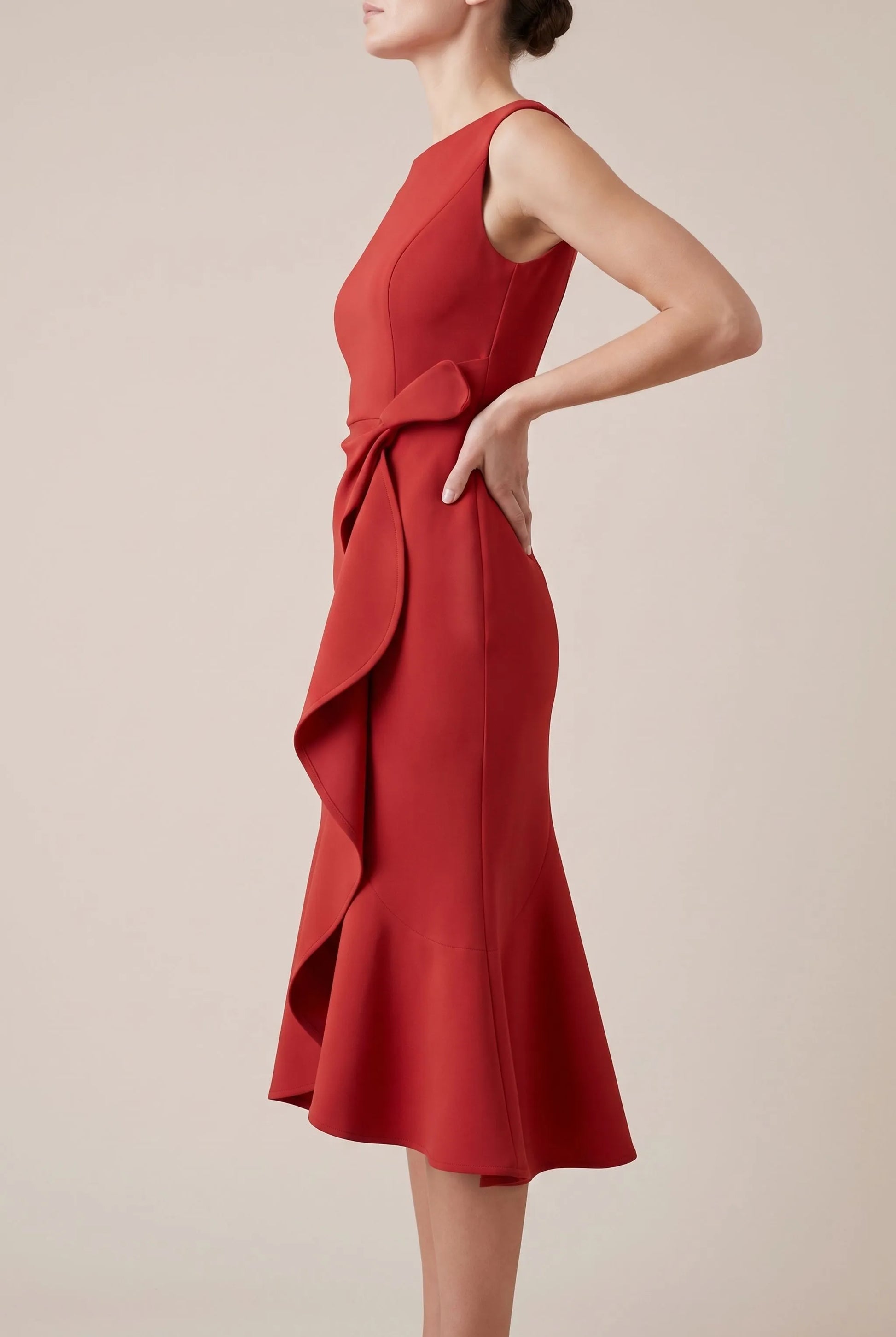 Allura | Ärmelloses Asymmetrisches Midikleid