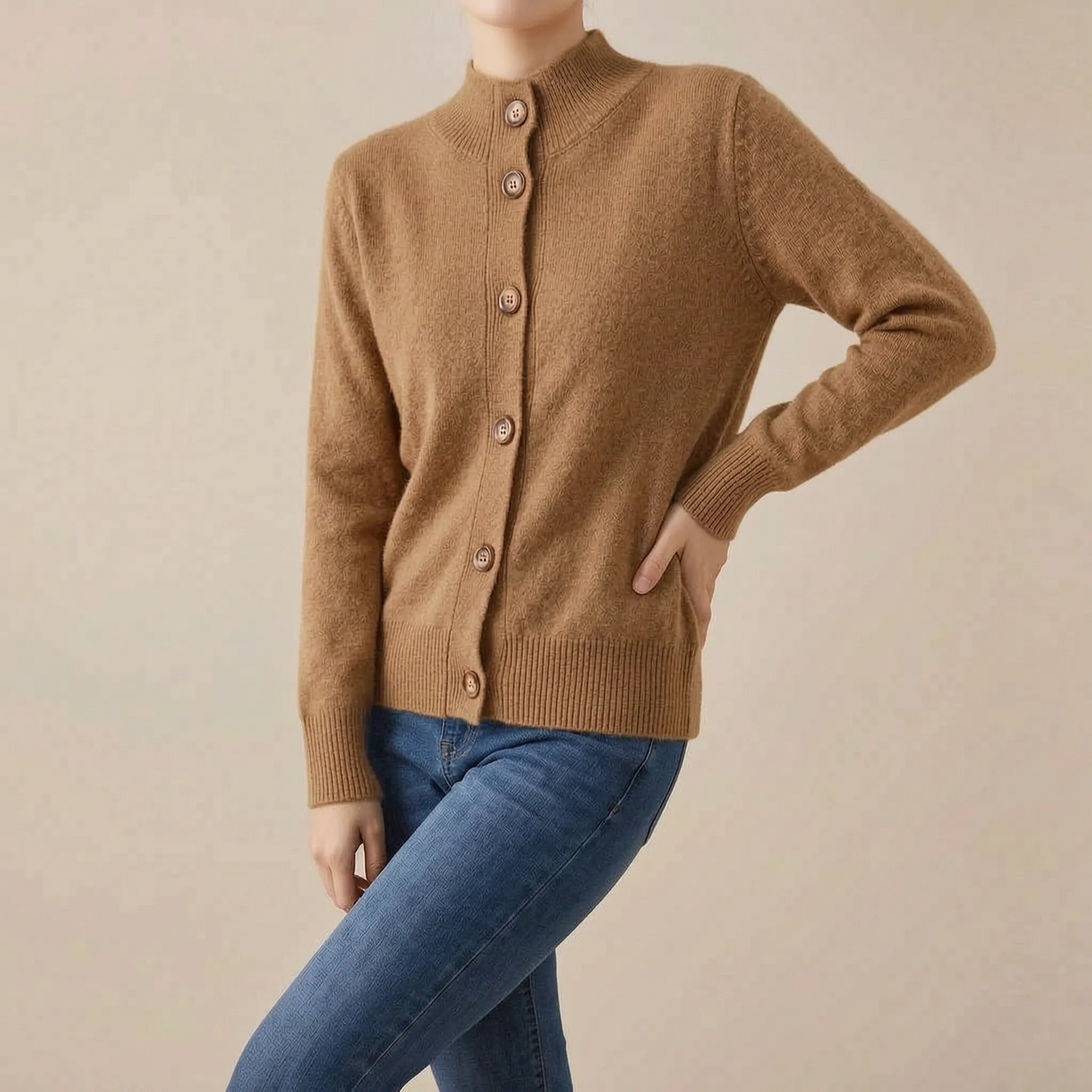 Alvora | Kurze Strickjacke Mit Kragen