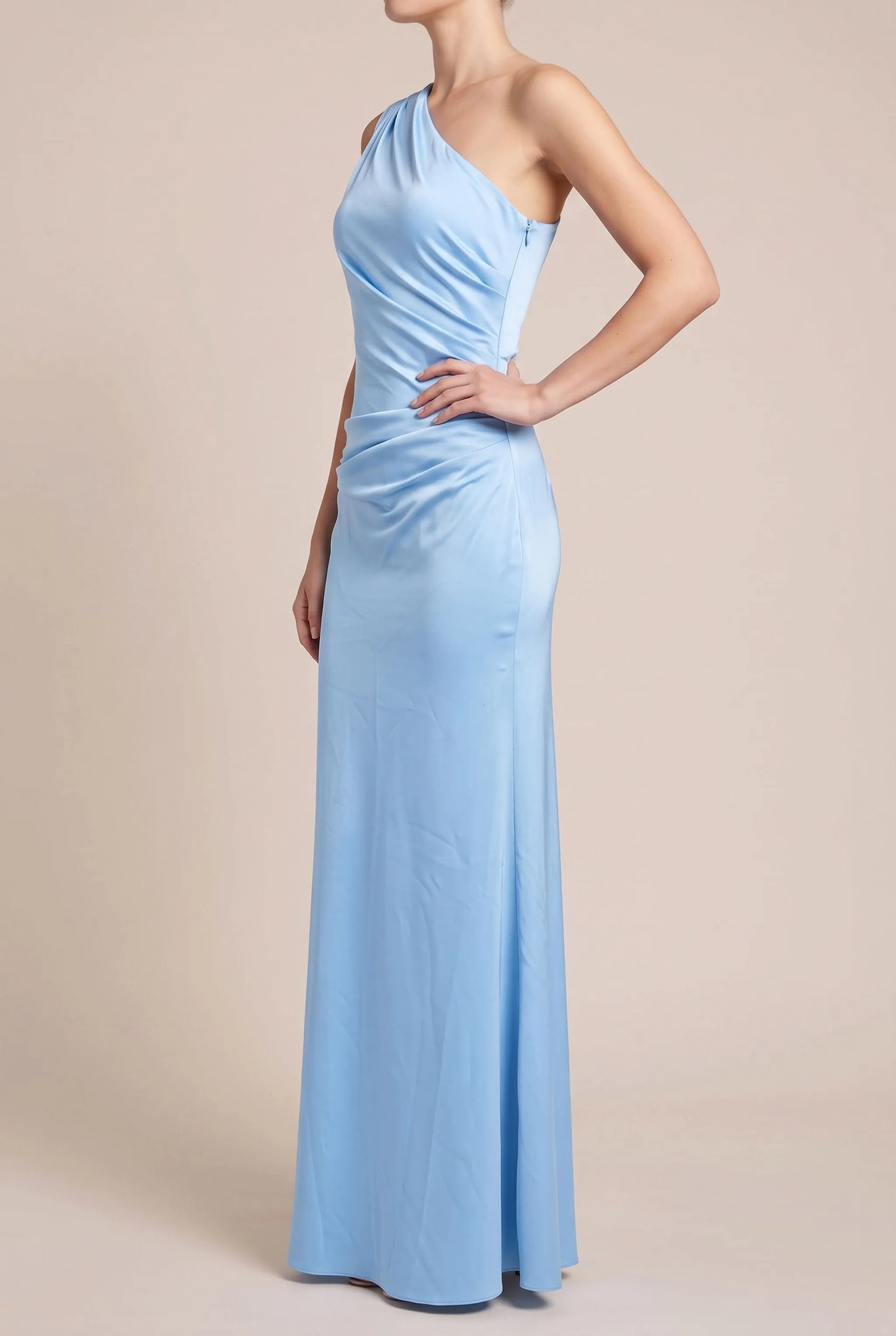 Asymora | Asymmetrisches Maxikleid Mit Fließendem Fall
