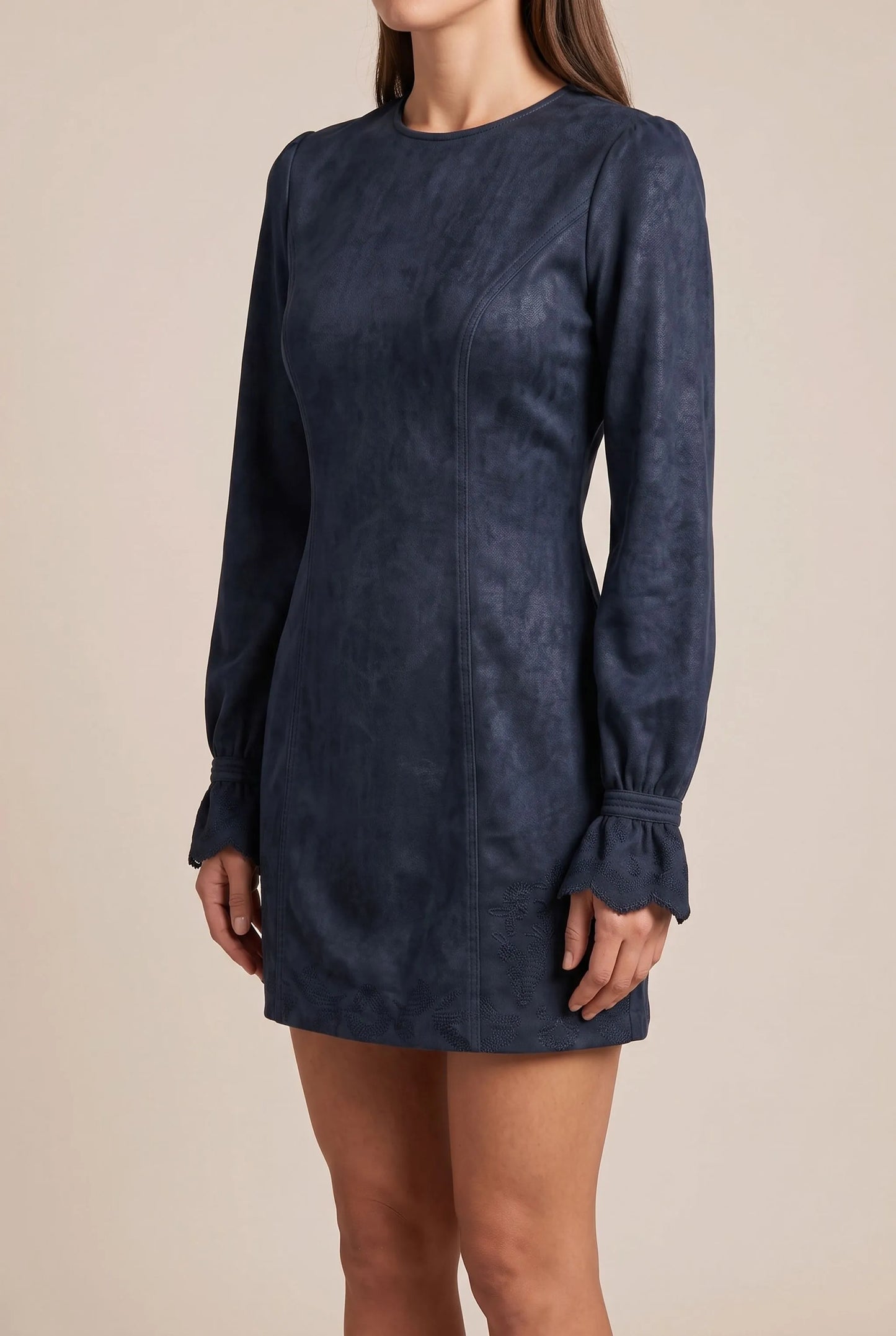 Auvira | Figurbetontes Langarm-Minikleid