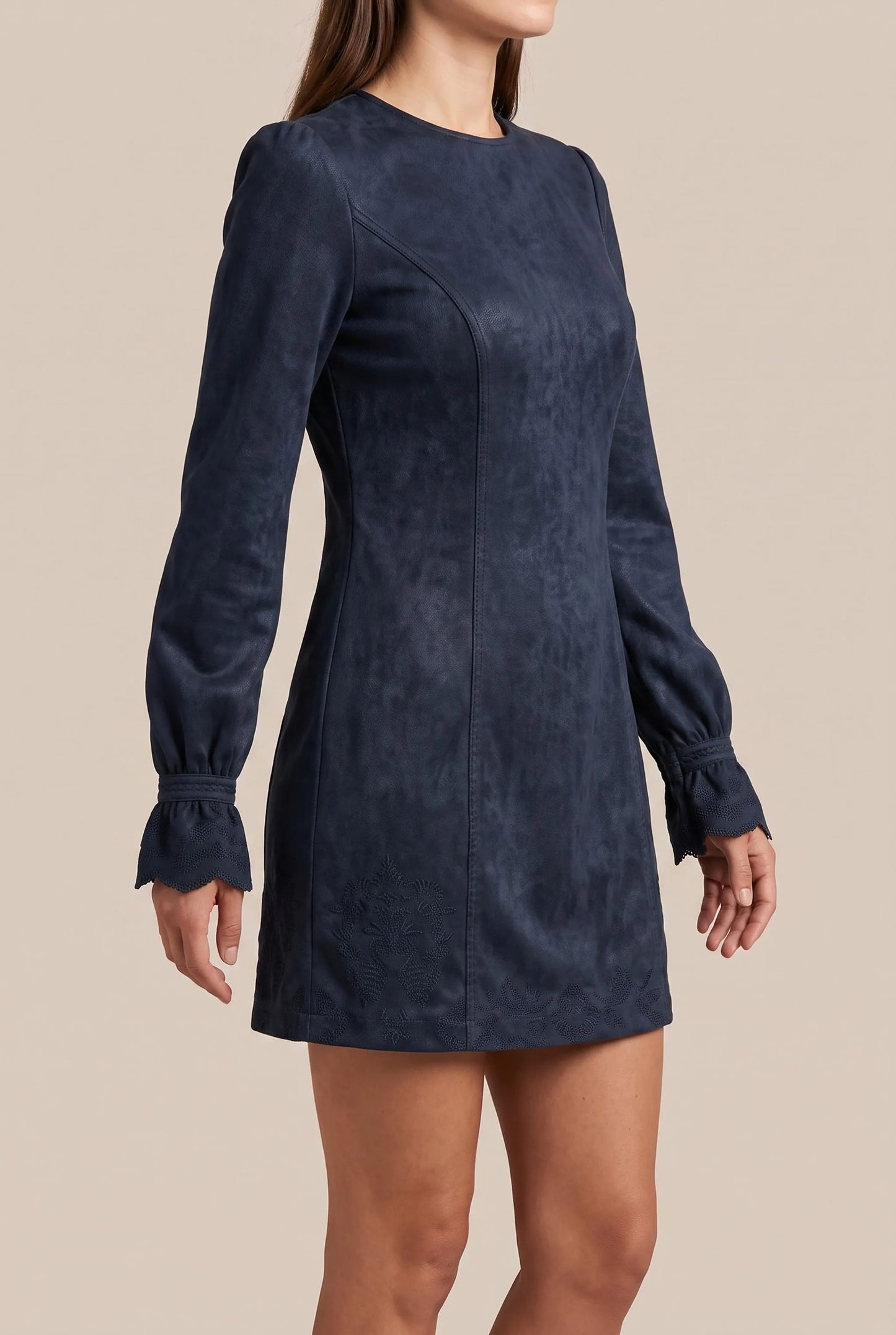 Auvira | Figurbetontes Langarm-Minikleid