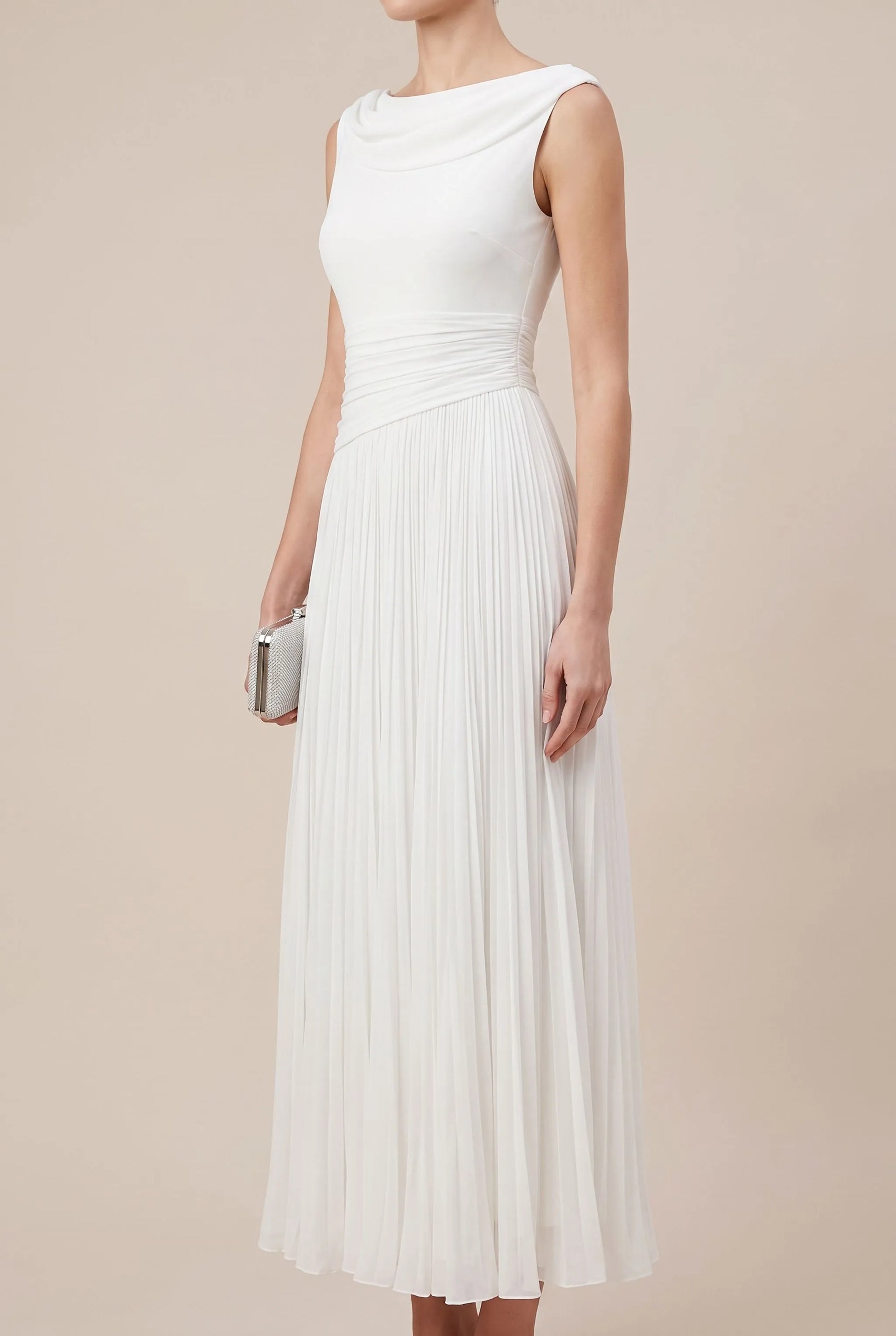 Avelore | Elegantes Ärmelloses Midikleid