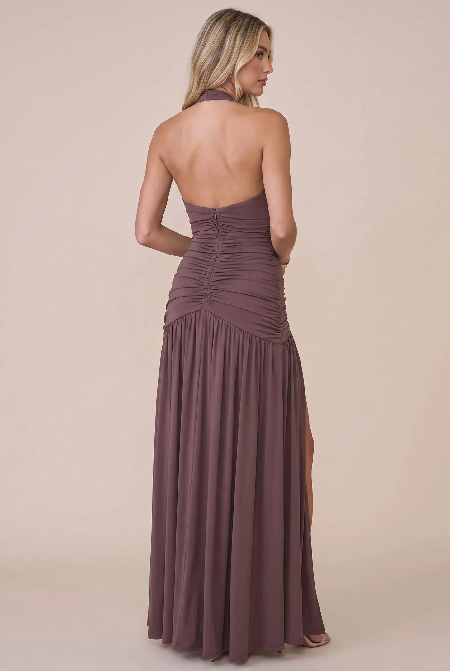 Avenna | Langes Fließendes Abendkleid Neckholder