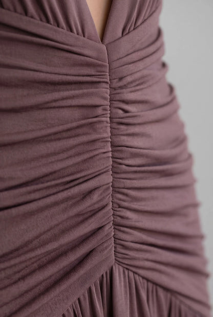 Avenna | Langes Fließendes Abendkleid Neckholder