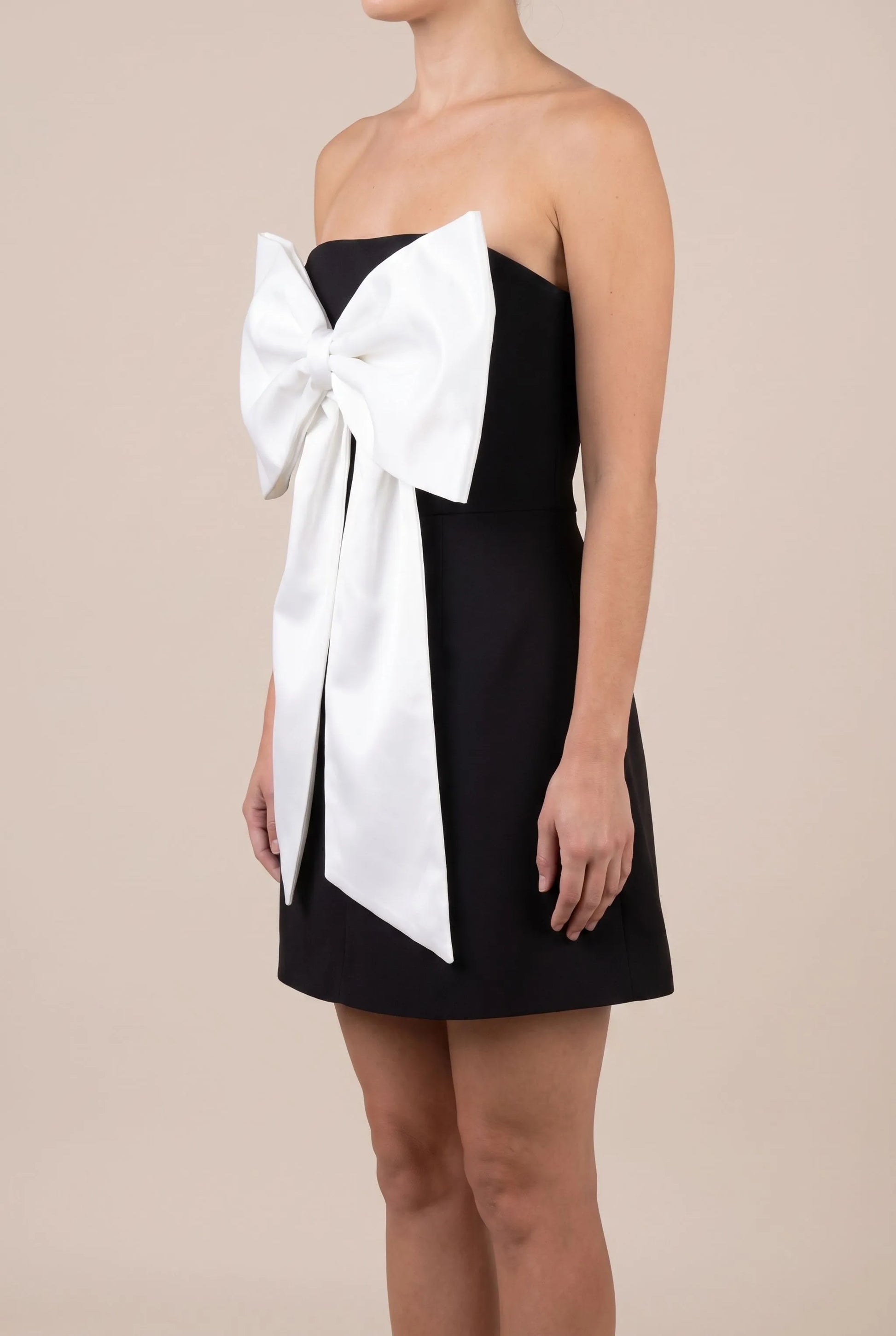 Avielle | Kurzes Schulterfreies Cocktailkleid