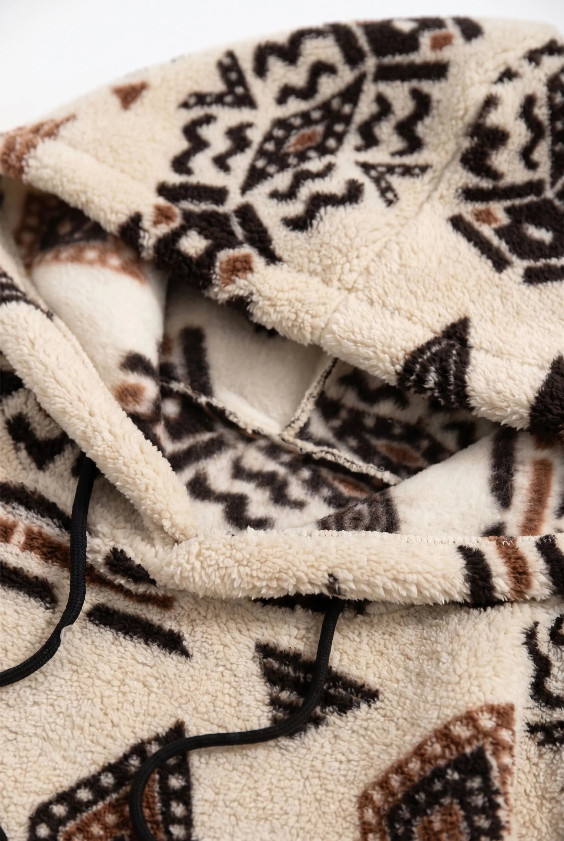 Azteqo | Flauschiger Kapuzenpullover Mit Geometrischem Muster