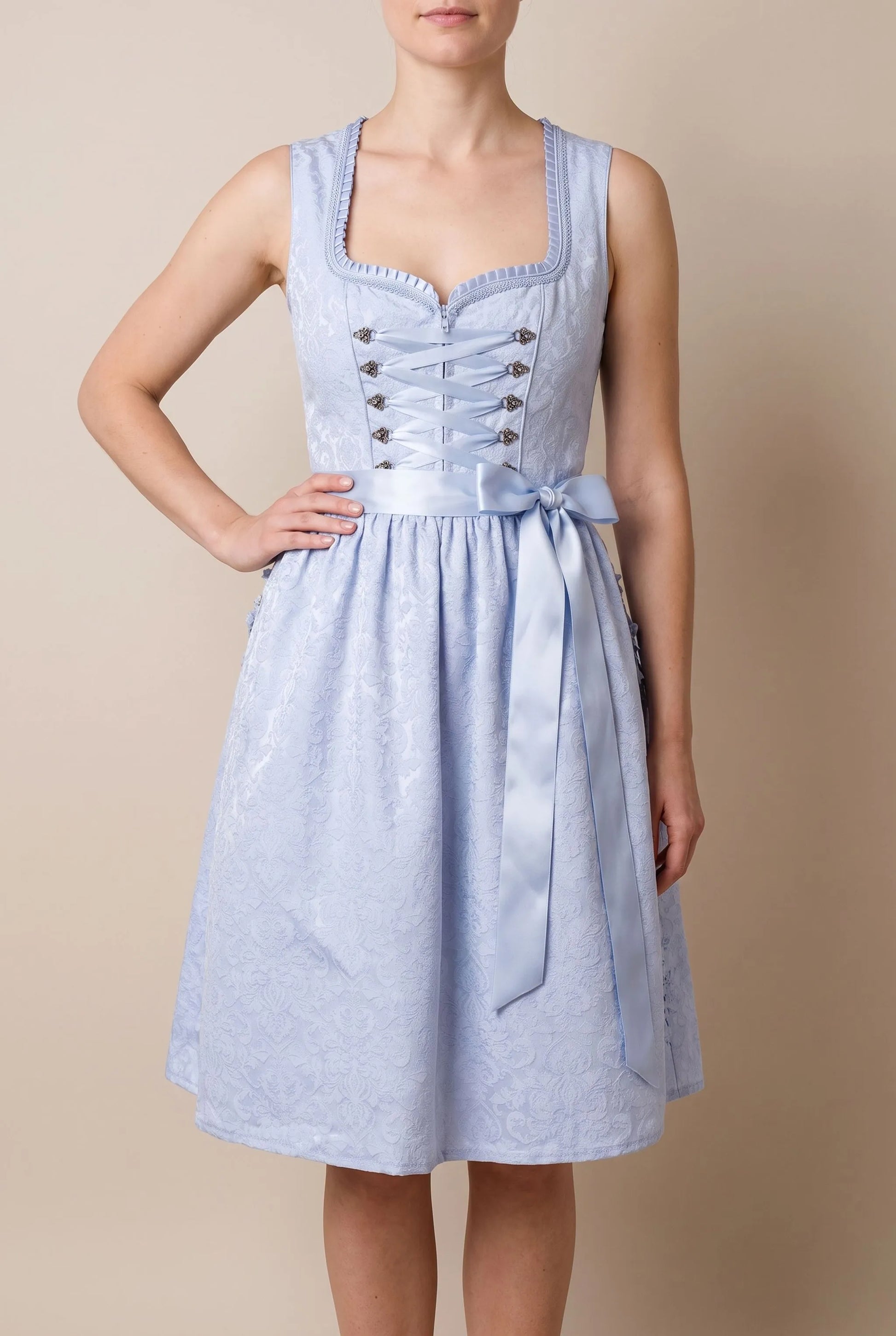 Bavara | Klassisches Hellblaues Dirndl