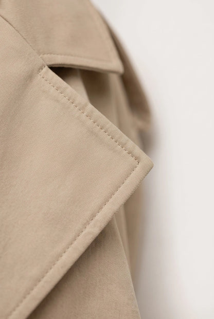 Beigely | Kurzer Trenchcoat Mit Gürtel