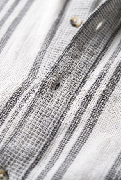 BreezeShirt | Lässiges Gestreiftes Sommerhemd