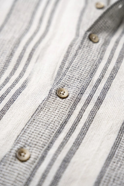 BreezeShirt | Lässiges Gestreiftes Sommerhemd