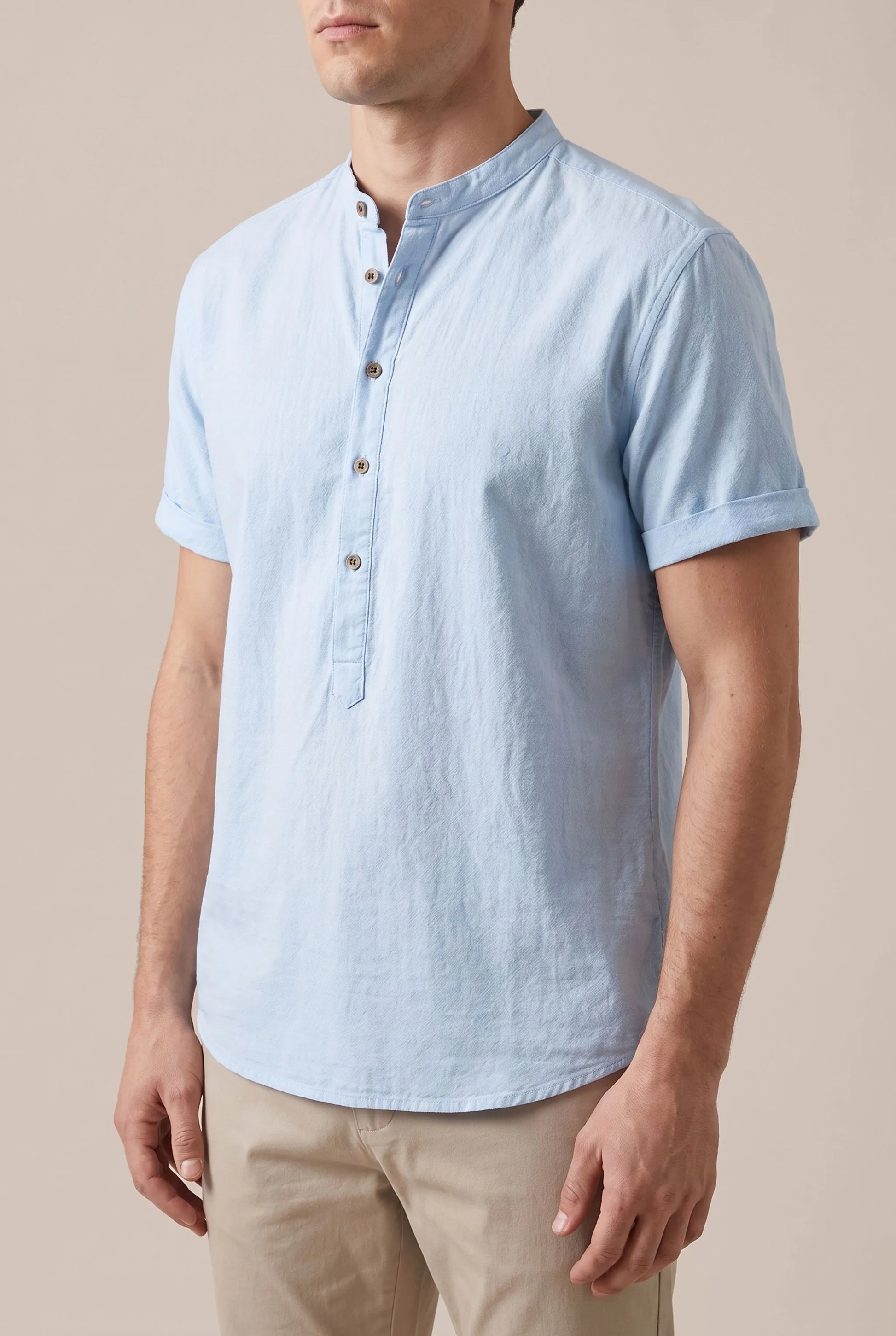 Breezify | Luftiges Kurzarmhemd Mit Modernem Stehkragen