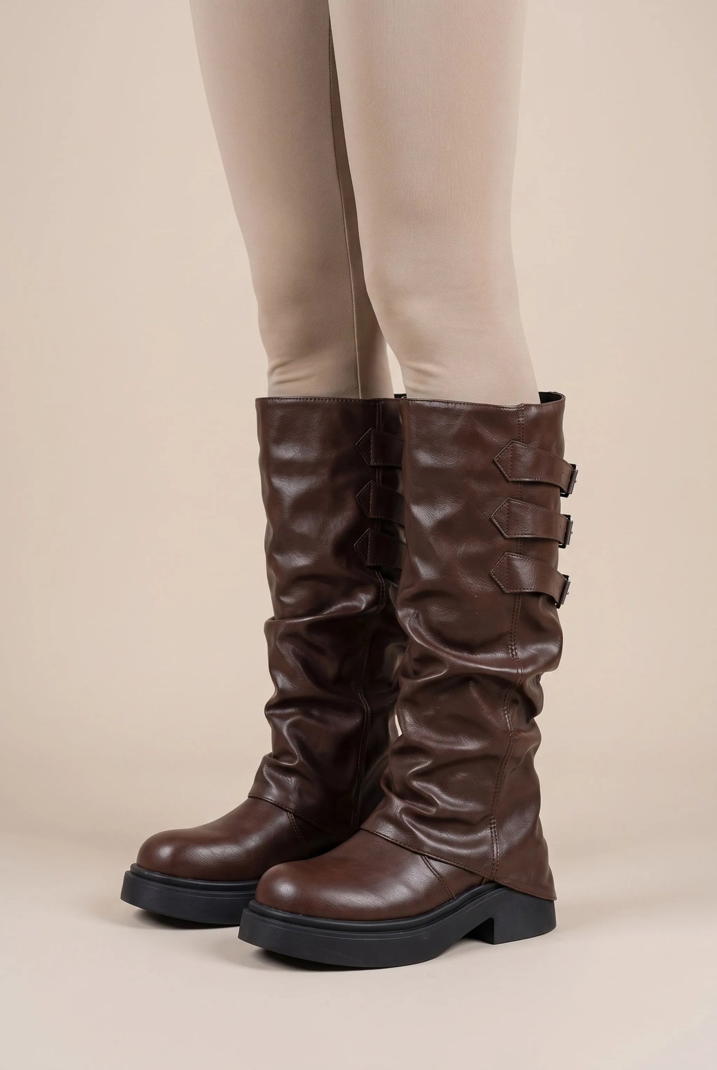 Bucklite | Geraffte Plateau Stiefel
