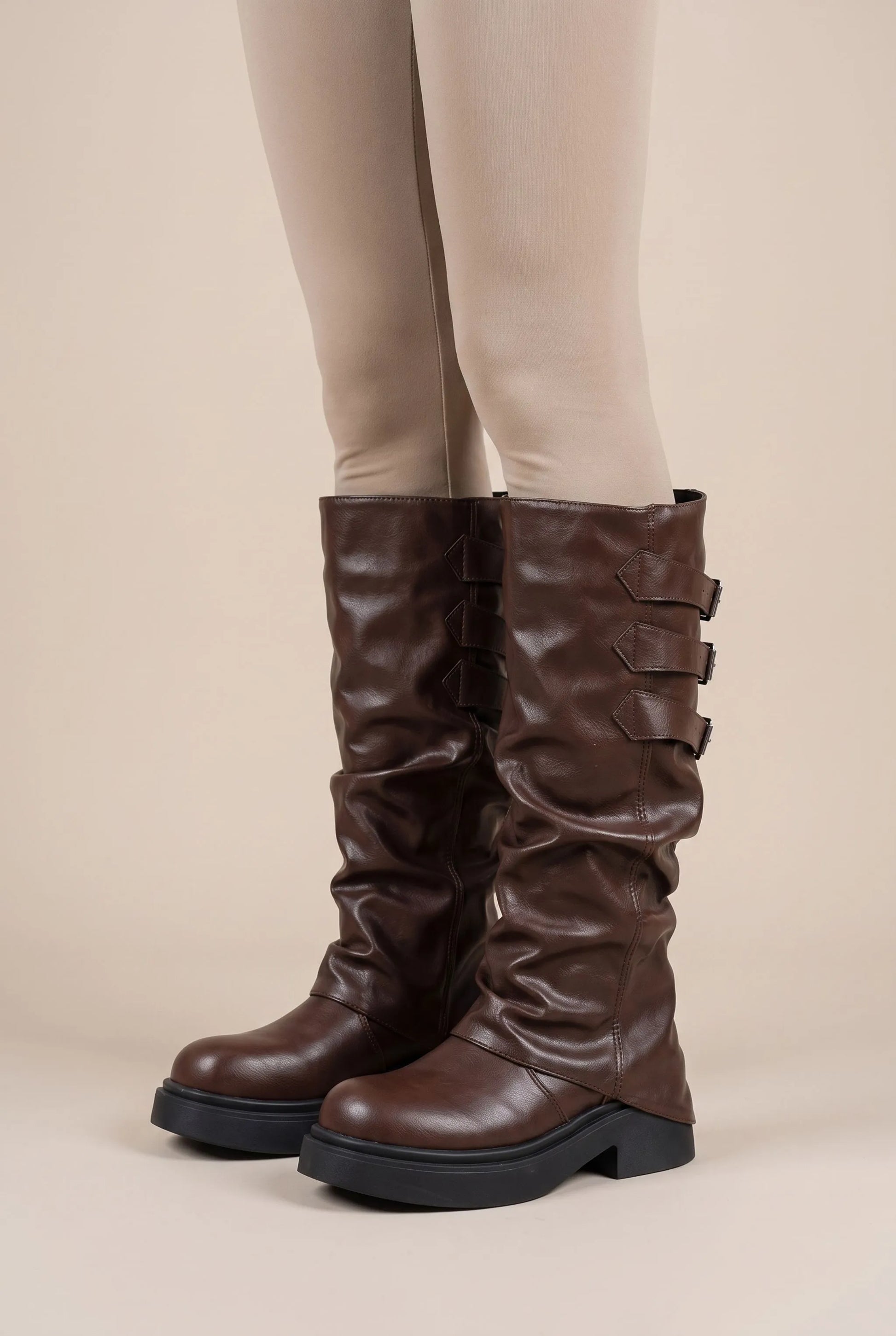 Bucklite | Geraffte Plateau Stiefel