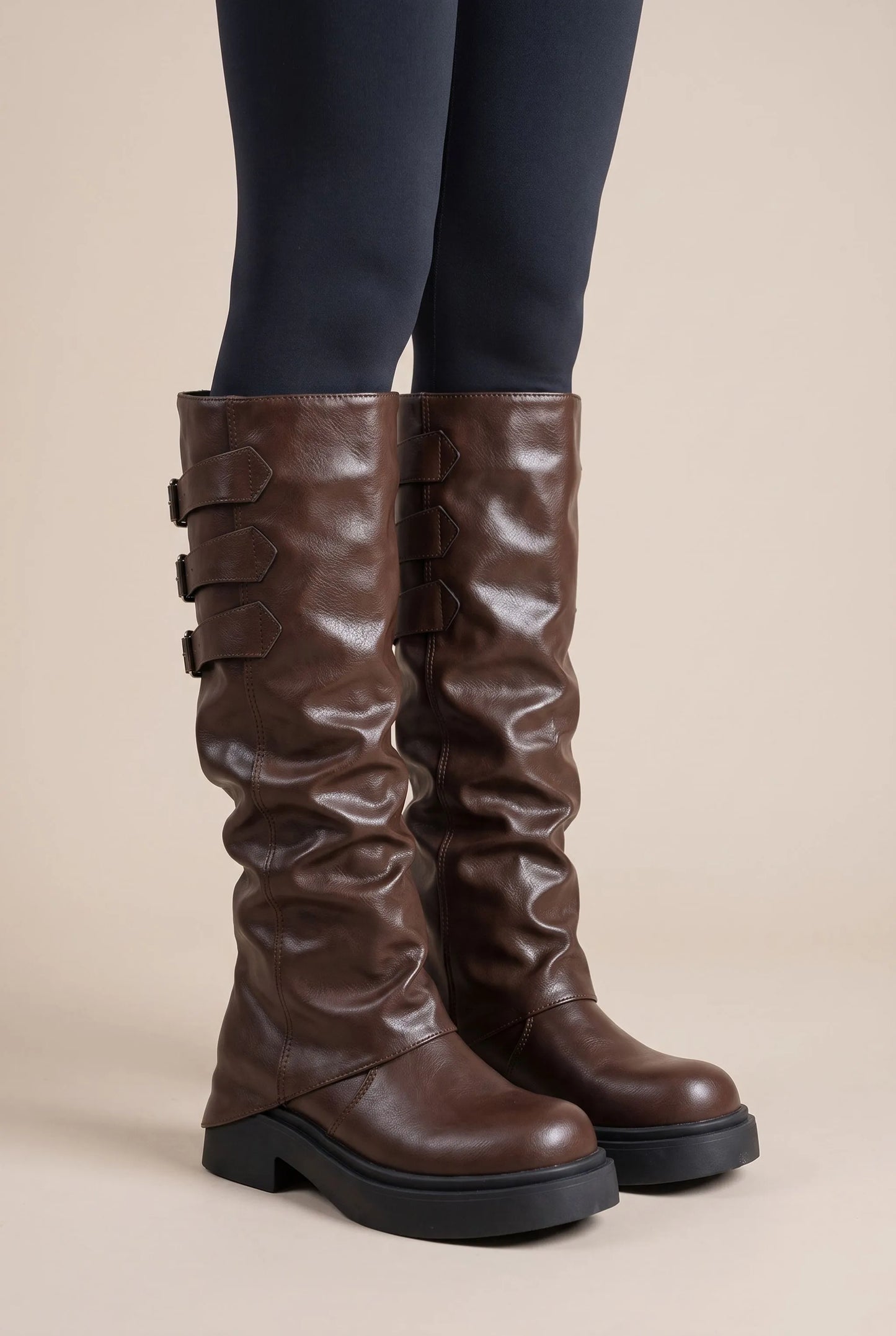 Bucklite | Geraffte Plateau Stiefel