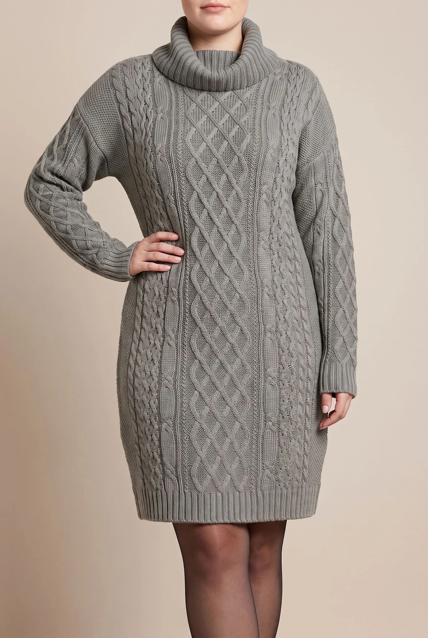 CableLoom | Kuscheliges Zopfmuster Rollkragen Strickkleid