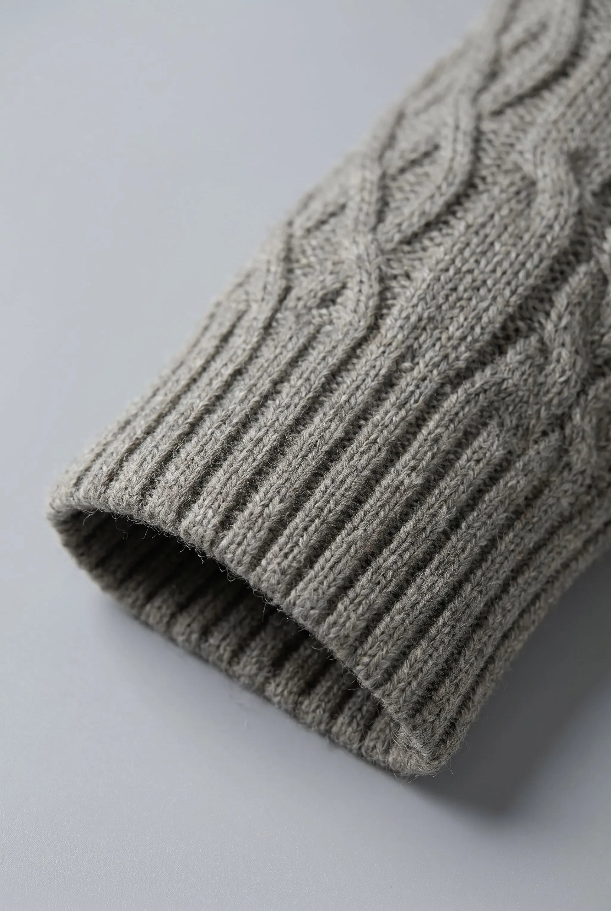 CableLoom | Kuscheliges Zopfmuster Rollkragen Strickkleid
