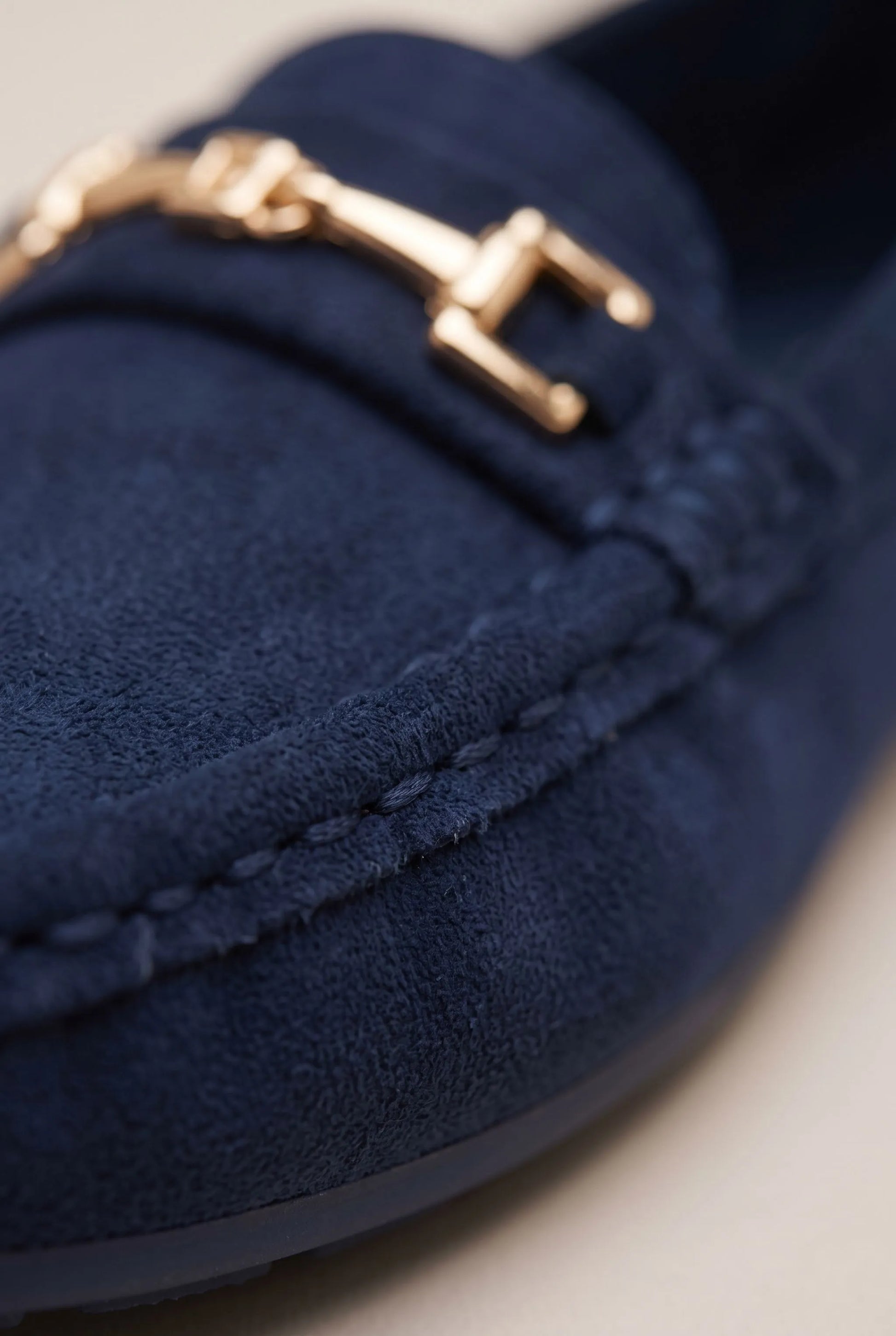 Cadora | Flacher Verschlussloser Slipper