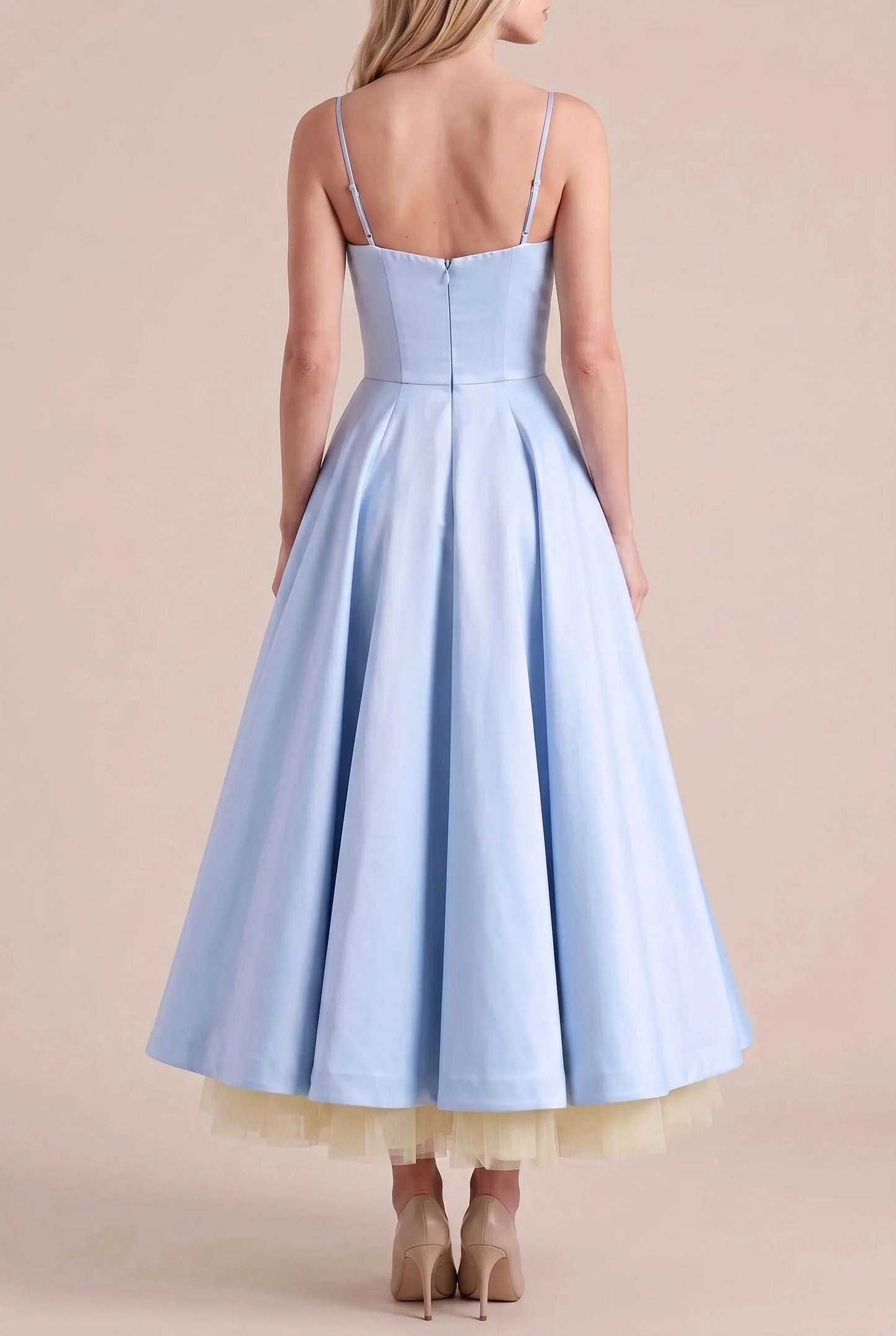 Caelis | Elegantes Midikleid Mit Korsettdetails