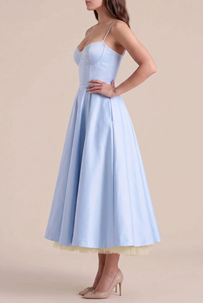 Caelis | Elegantes Midikleid Mit Korsettdetails
