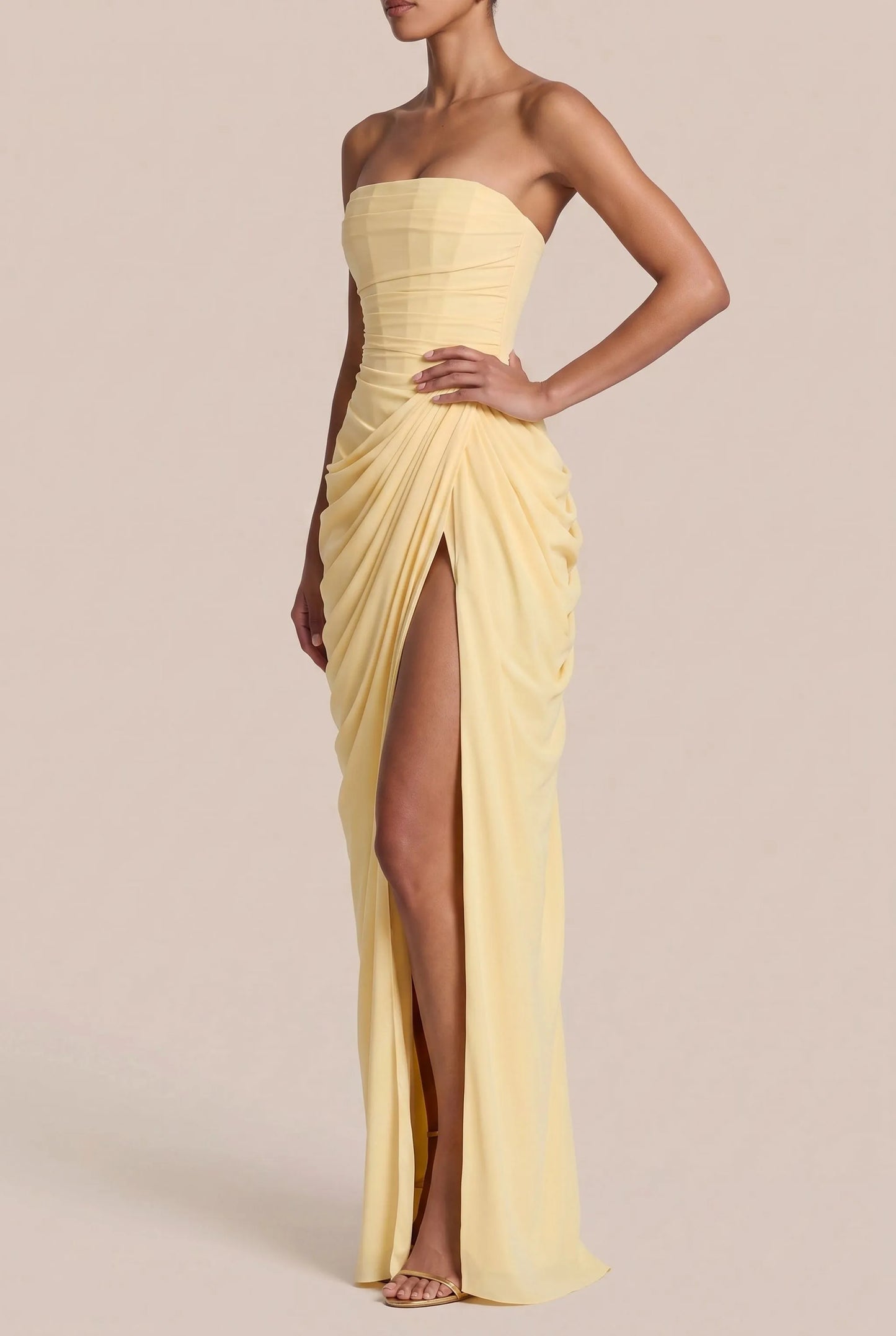 Caluva | Schulterfreies Bodenlanges Abendkleid Mit Schlitz