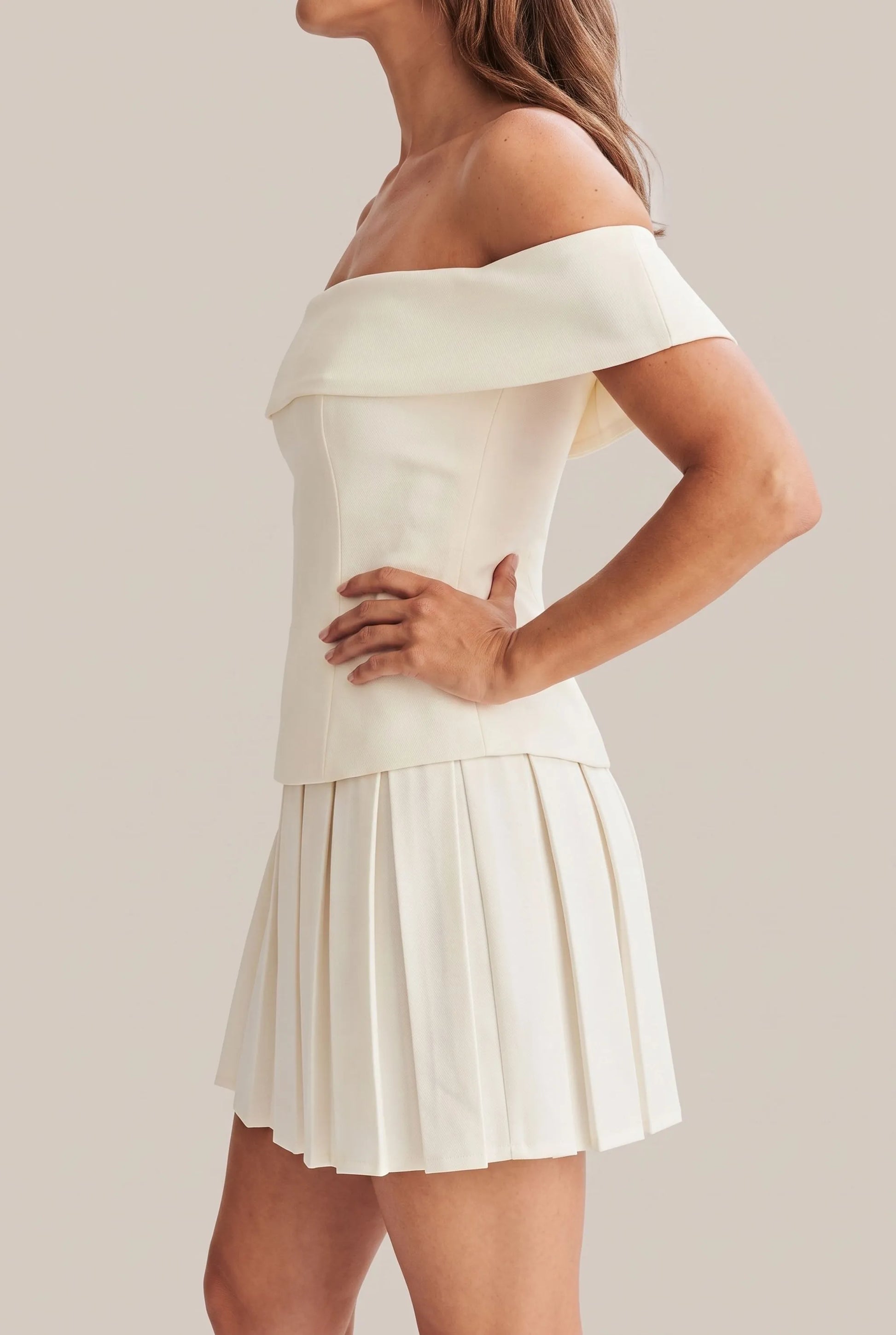 Celara | Eleganter Damen-Zweiteiler Mit Plissiertem Rock