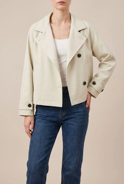 Cinchia | Eleganter Kurzer Trenchcoat Mit Stehkragen