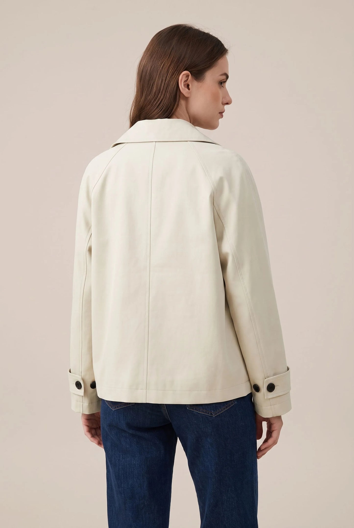 Cinchia | Eleganter Kurzer Trenchcoat Mit Stehkragen