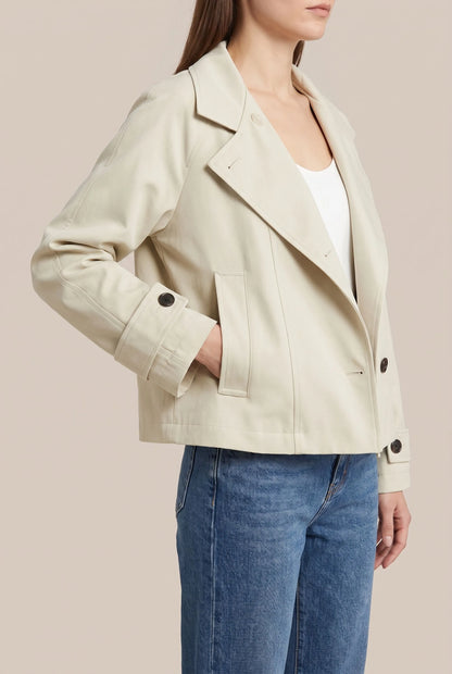 Cinchia | Eleganter Kurzer Trenchcoat Mit Stehkragen