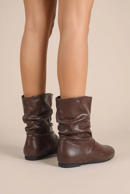 CityStrut | Flache Stiefeletten Im Slouch-Design