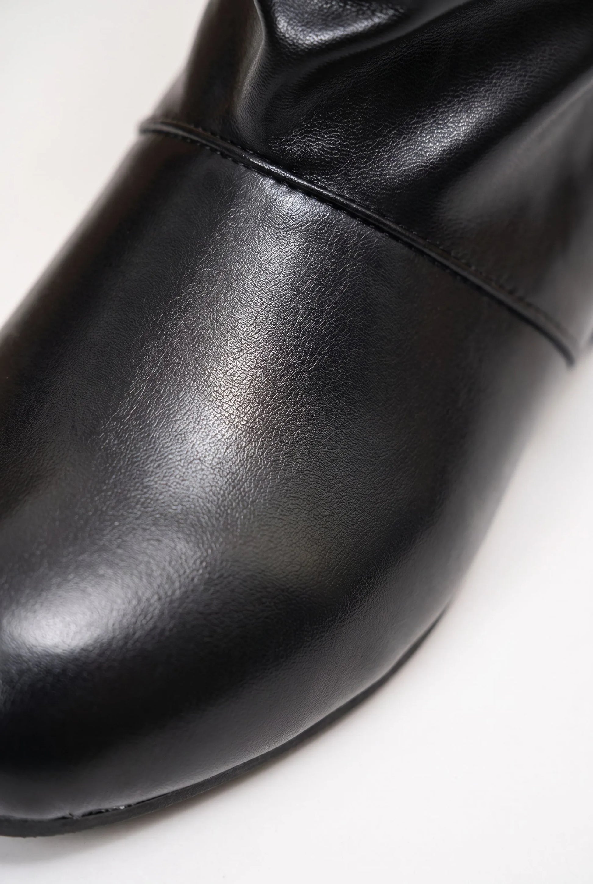 CityStrut | Flache Stiefeletten Im Slouch-Design