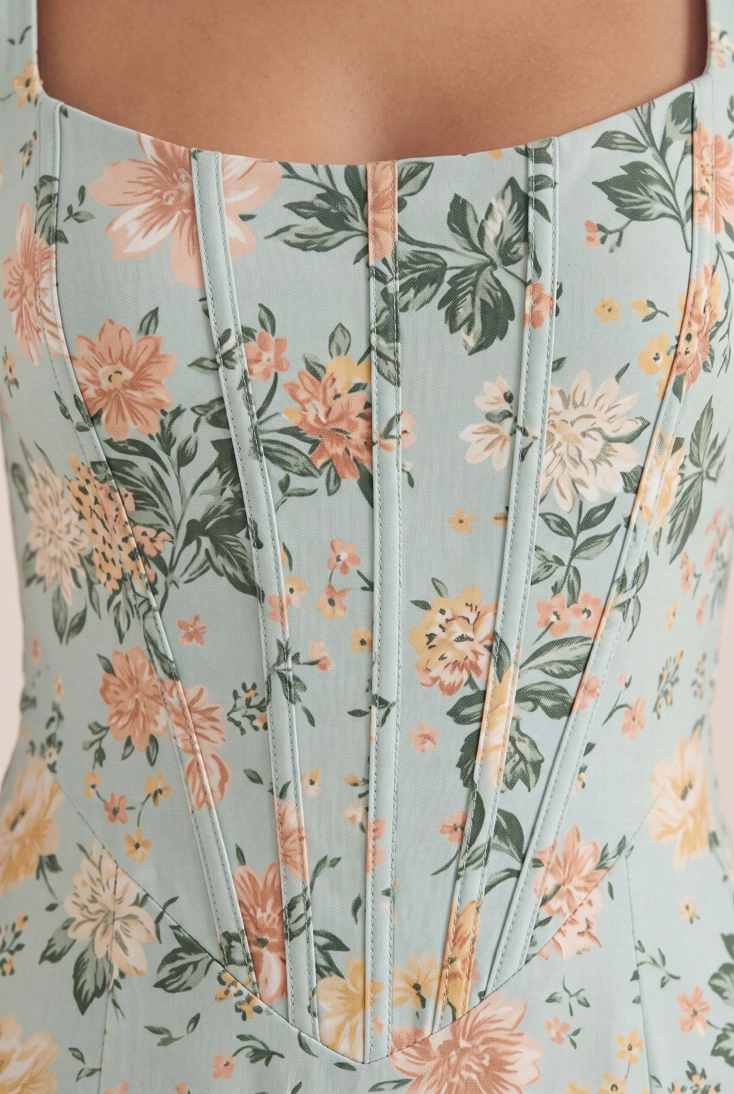 Coraza | Tailliertes Florales Sommerkleid In Midi-Länge