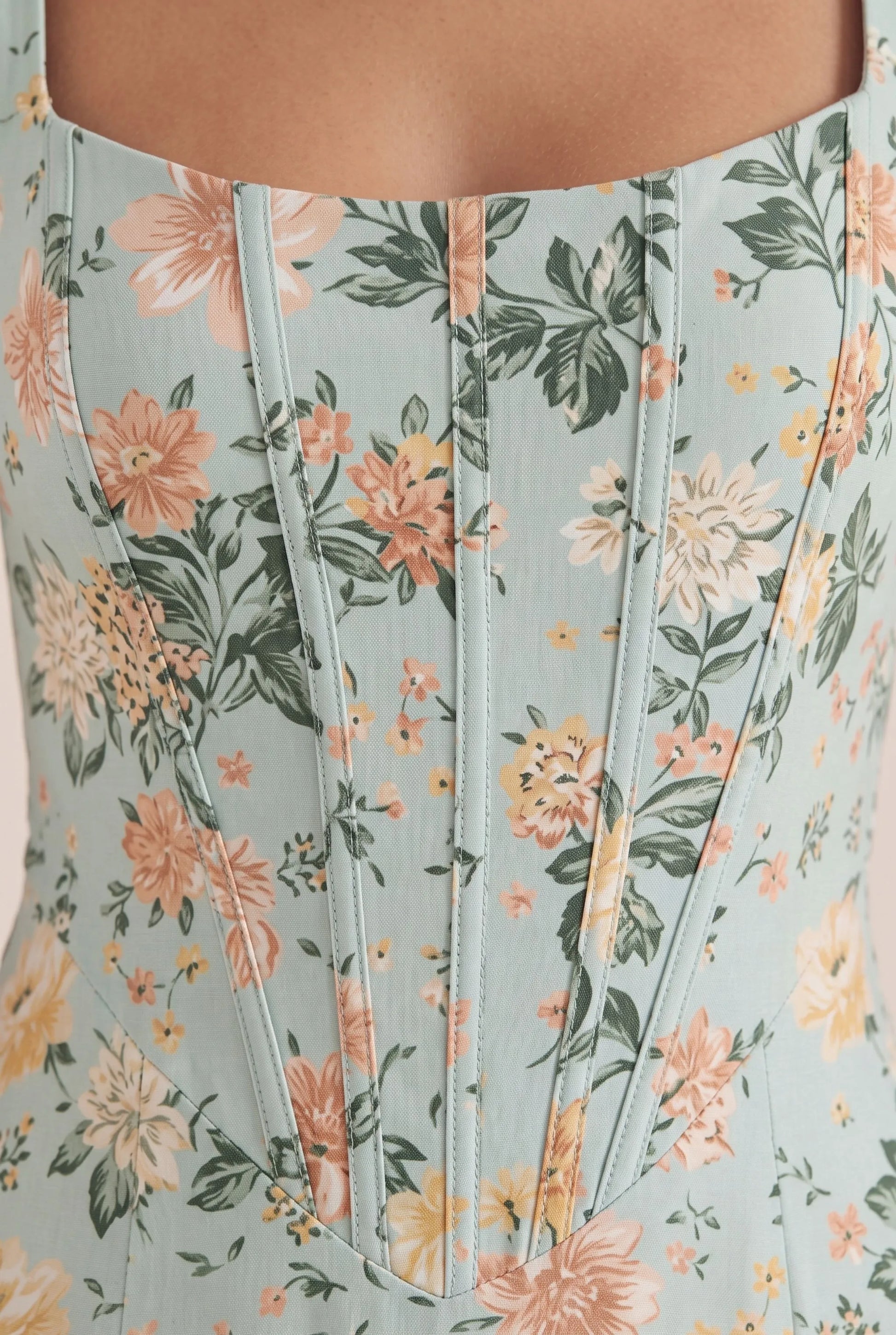 Coraza | Tailliertes Florales Sommerkleid In Midi-Länge