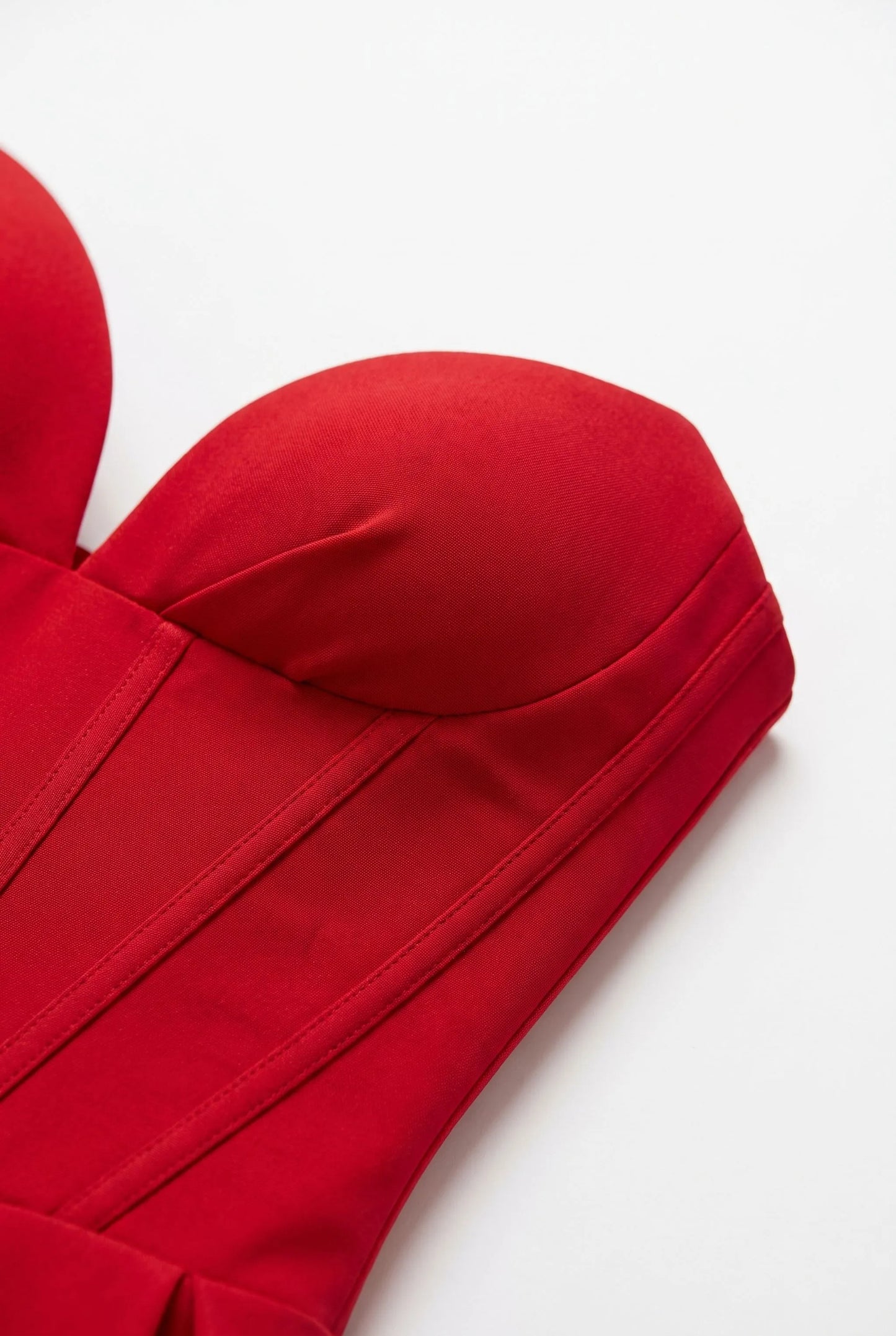 Corstia | Schulterfreies Rotes Abendkleid