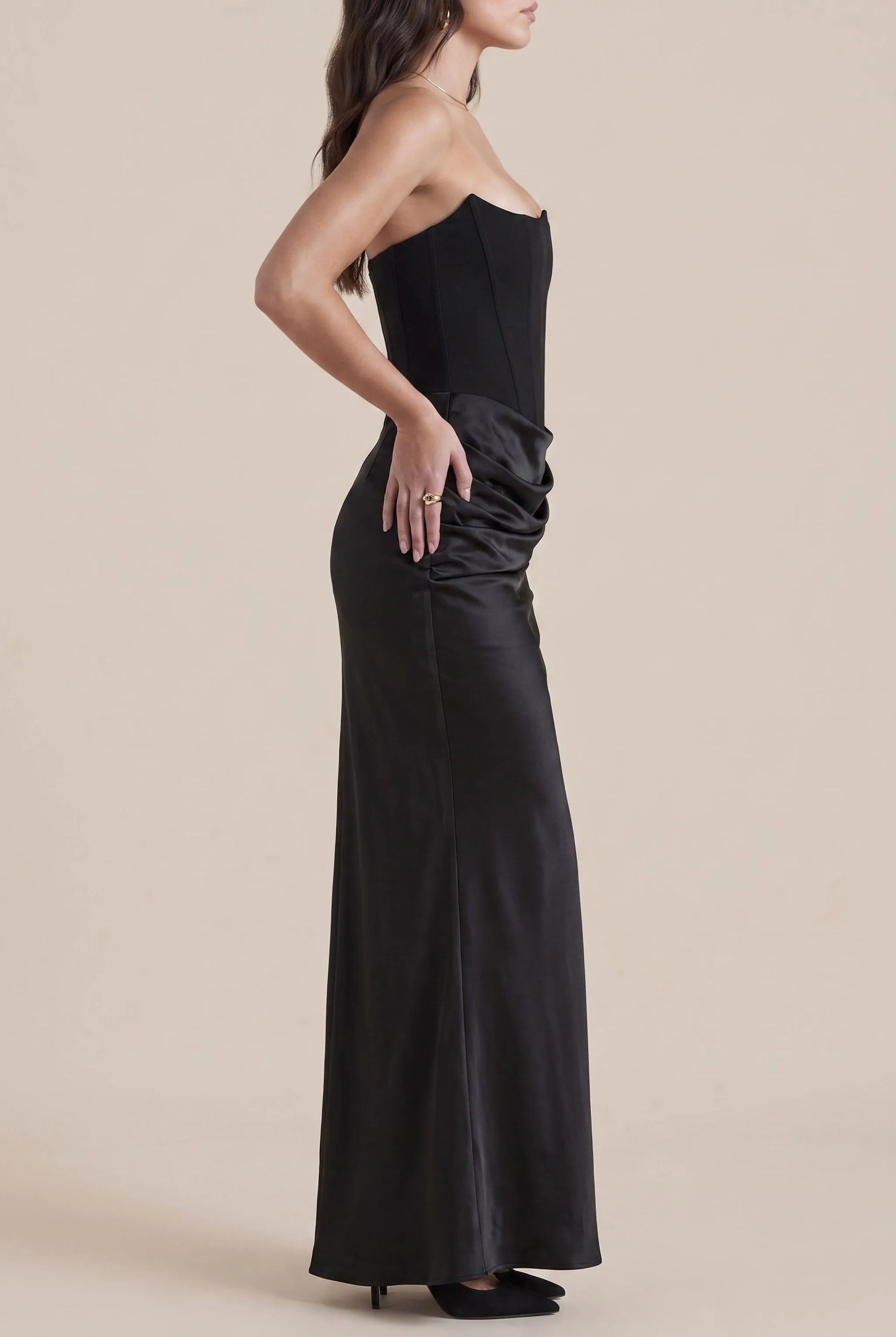 Corsyl | Trägerloses Langes Abendkleid Mit Strukturiertem Oberteil