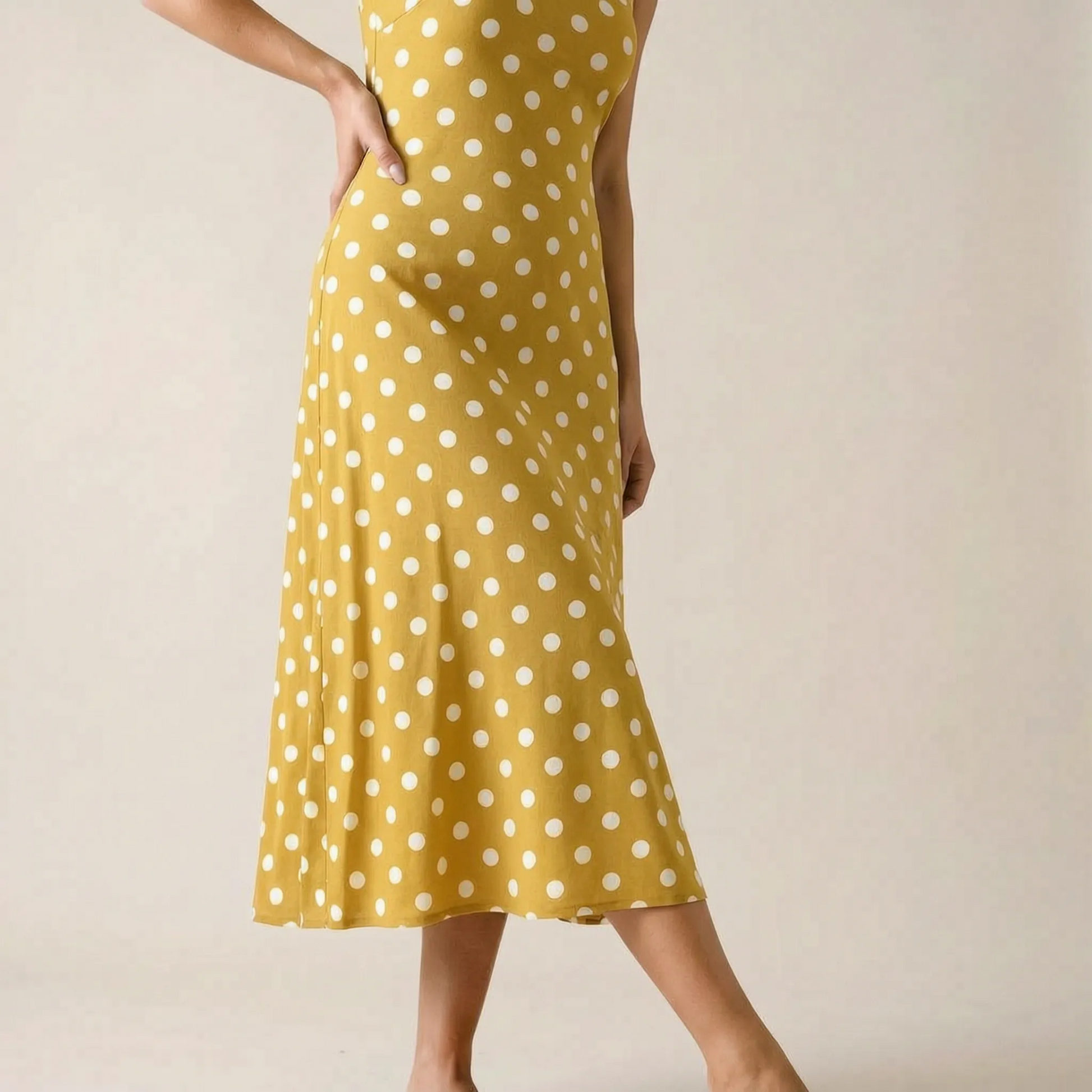 Dotara | Elegantes Sommerkleid Mit Punkten
