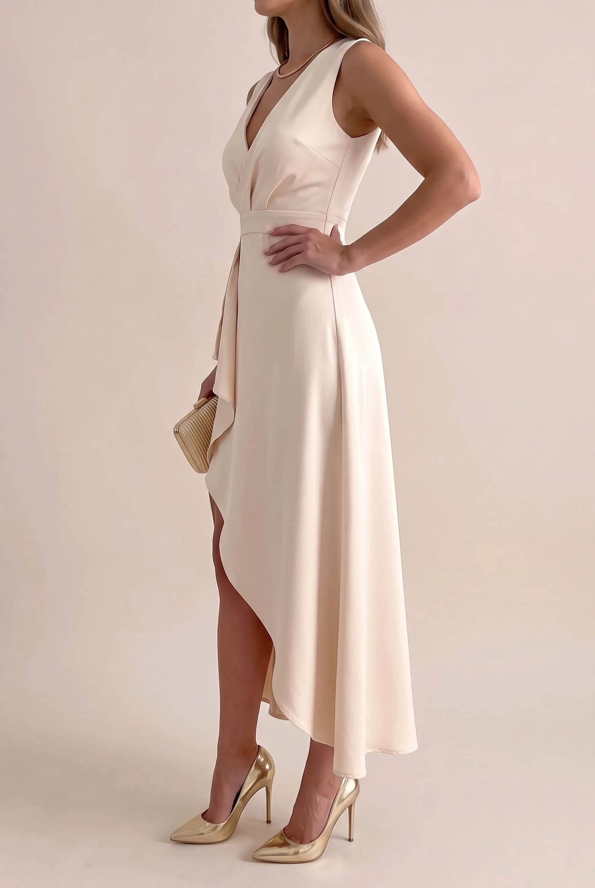 Drapia | Ärmelloses Midikleid Mit Asymmetrischem Saum