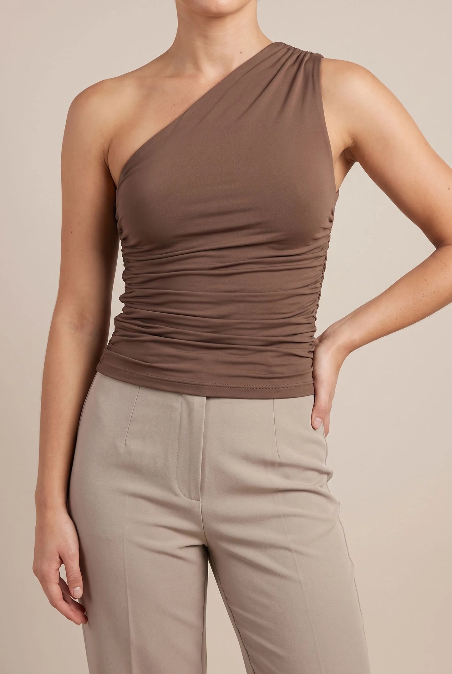 Eleventa | Elegantes One-Shoulder-Oberteil Mit Raffung