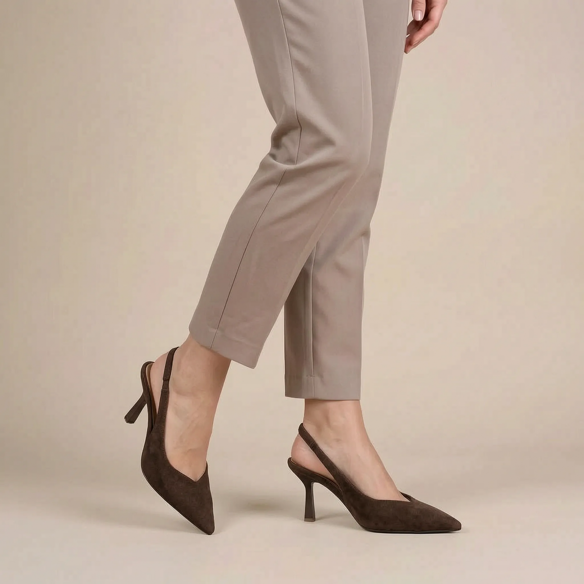 Elevys | Spitz Zulaufende Slingback-Pumps