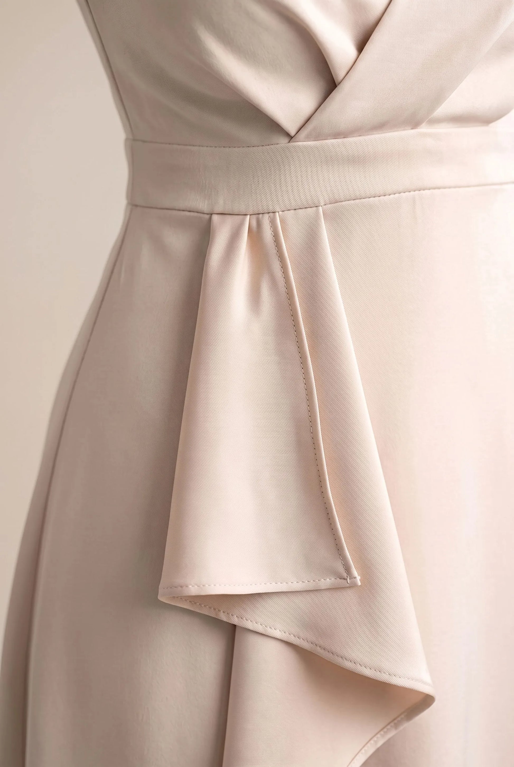 Evella | Asymmetrisches Midi-Abendkleid