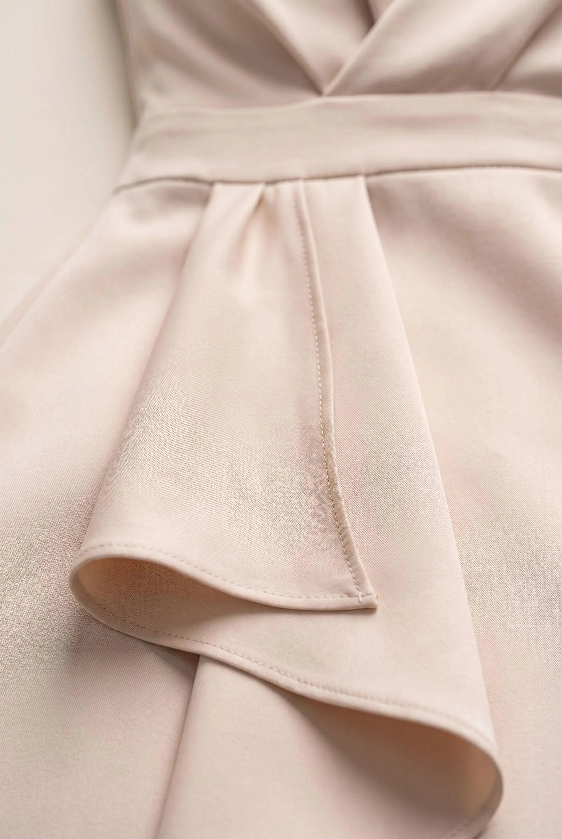 Evella | Asymmetrisches Midi-Abendkleid