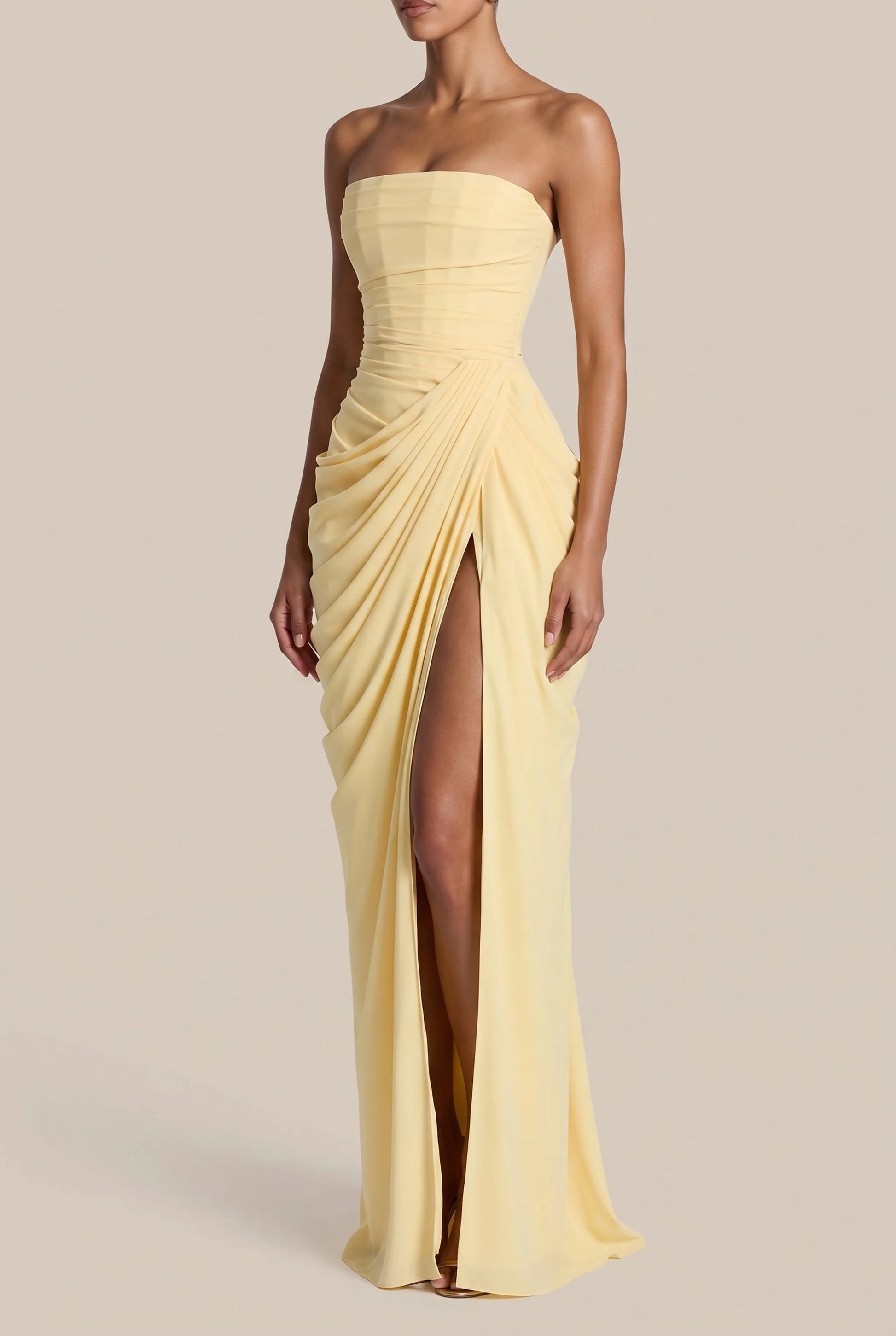 Evelyna | Bodenlanges Schulterfreies Abendkleid Mit Beinschlitz