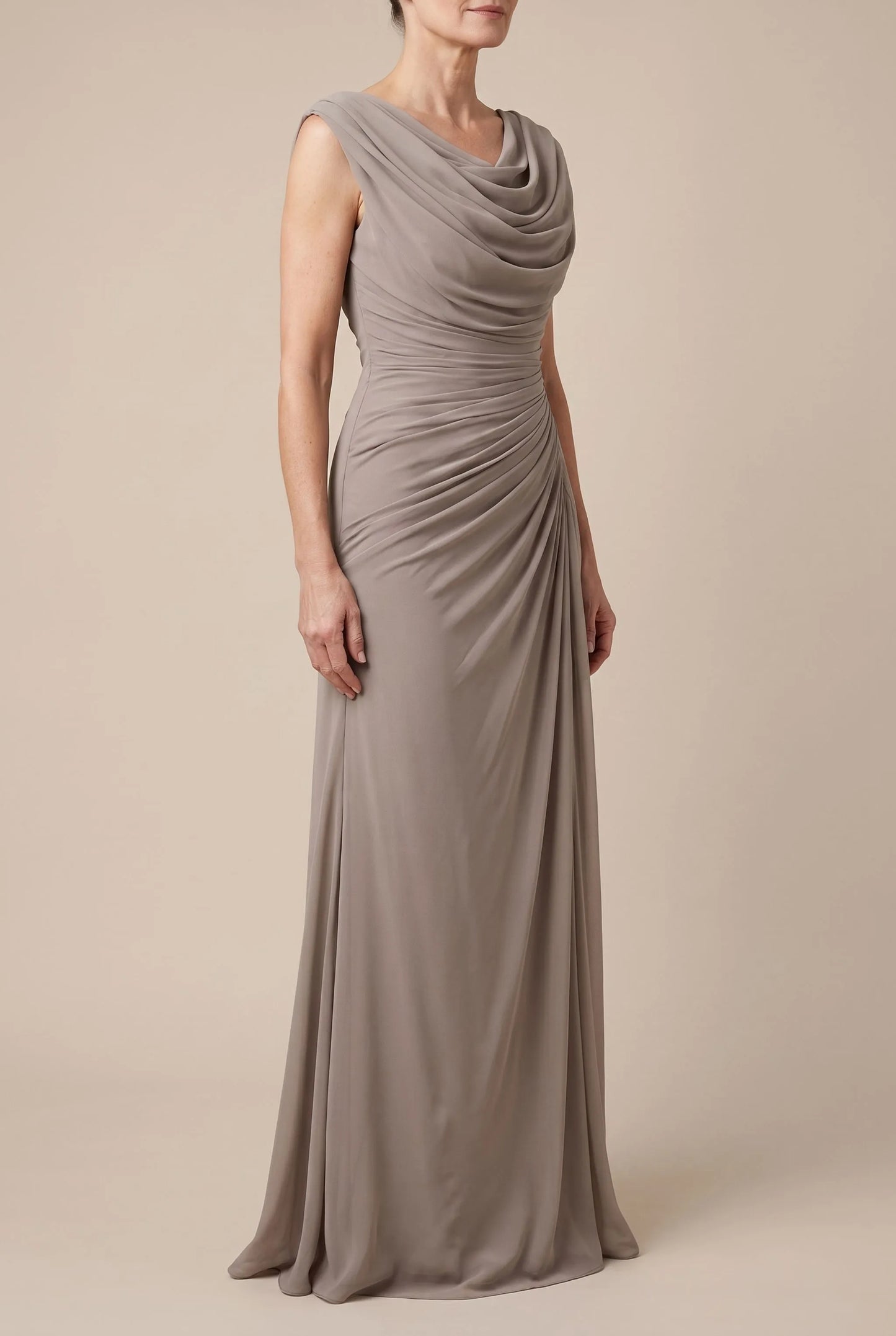 Evengrace | Elegantes Bodenlanges Maxikleid Mit Raffung