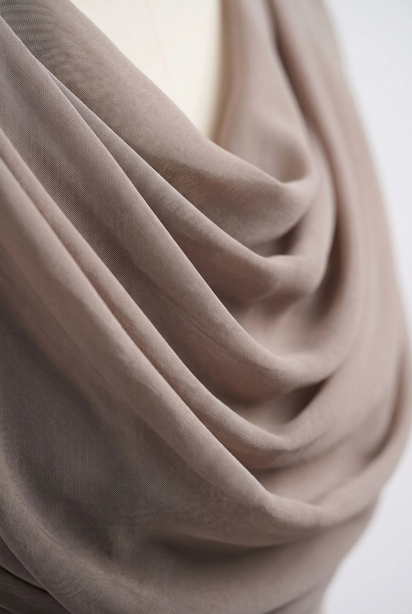 Evengrace | Elegantes Bodenlanges Maxikleid Mit Raffung