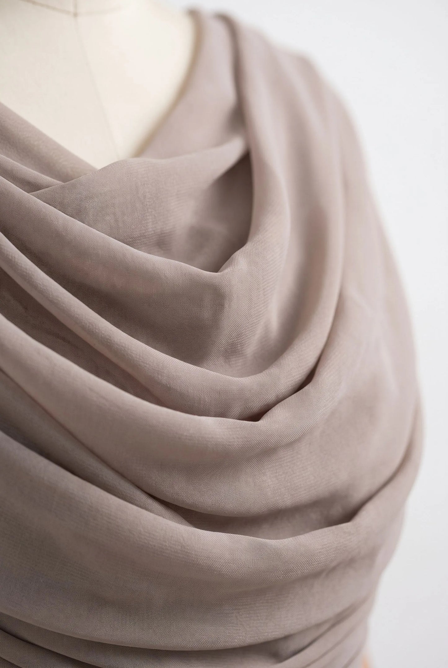 Evengrace | Elegantes Bodenlanges Maxikleid Mit Raffung