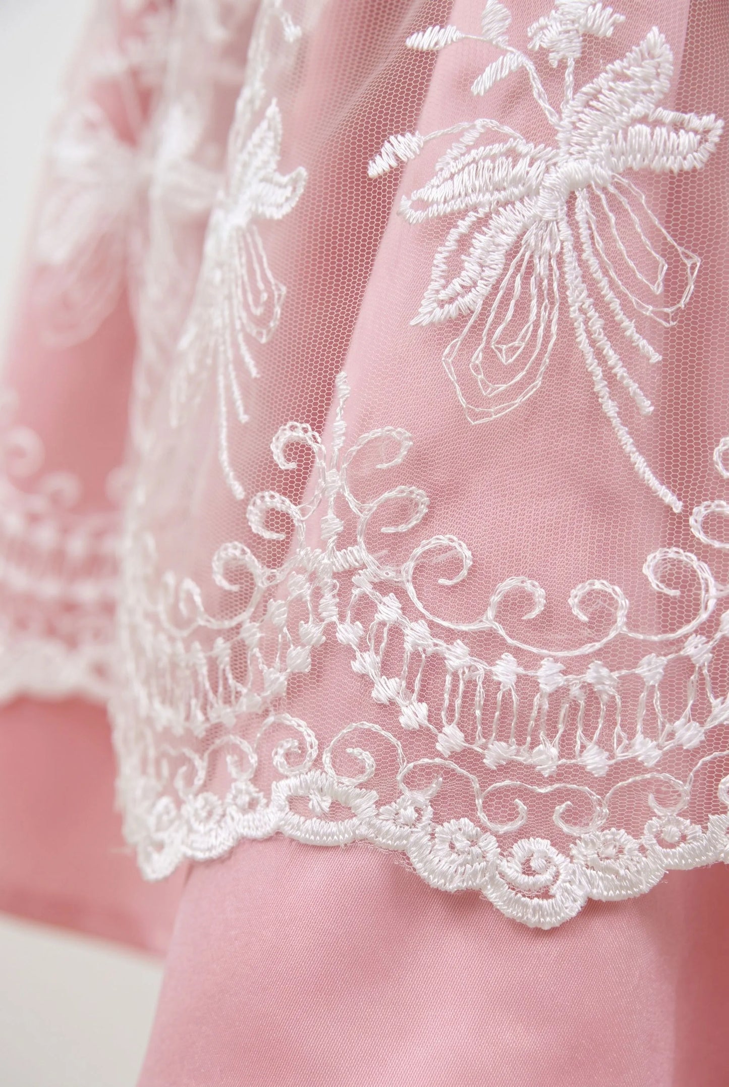 FestGlow | Festliches Rosafarbenes Dirndl
