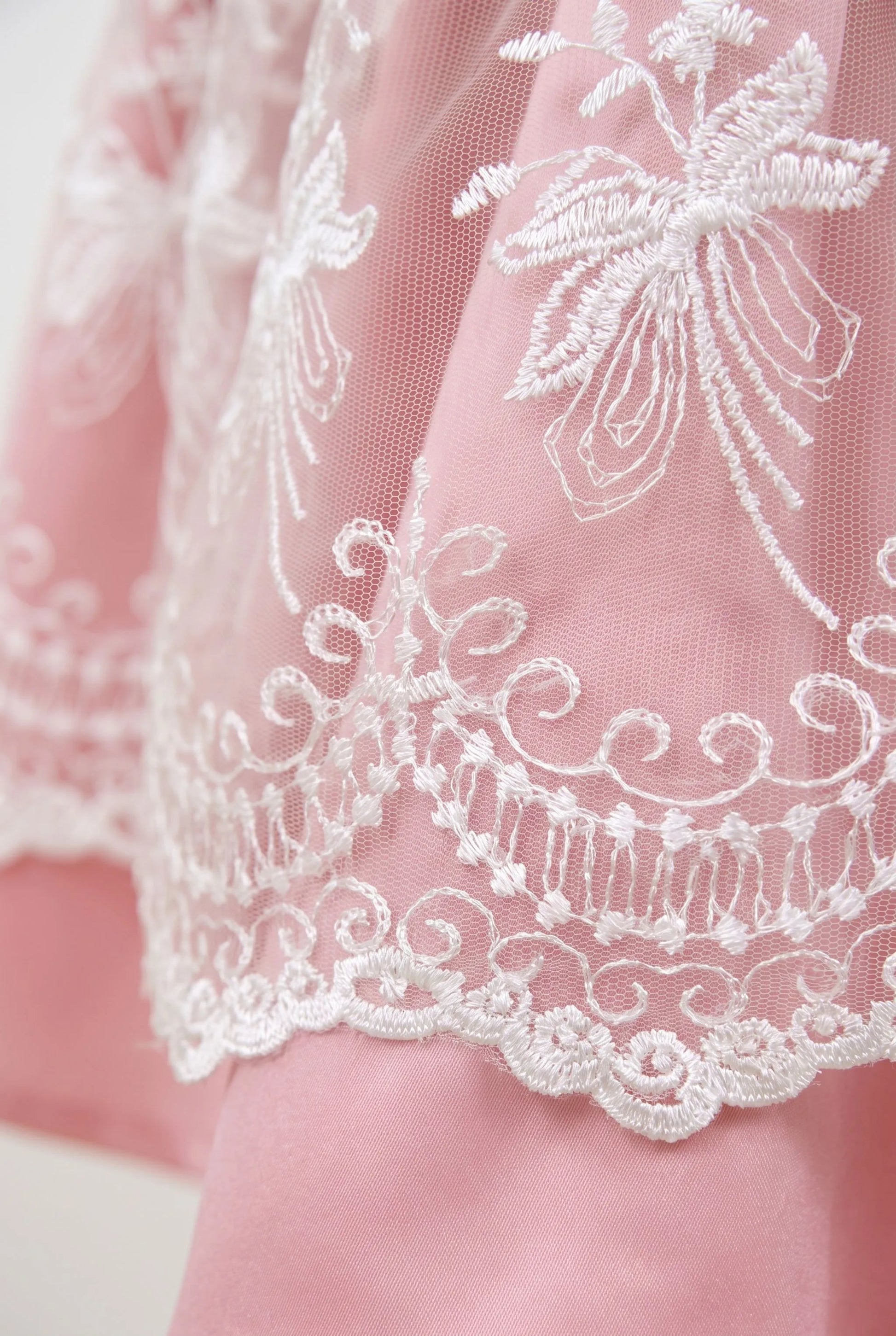 FestGlow | Festliches Rosafarbenes Dirndl