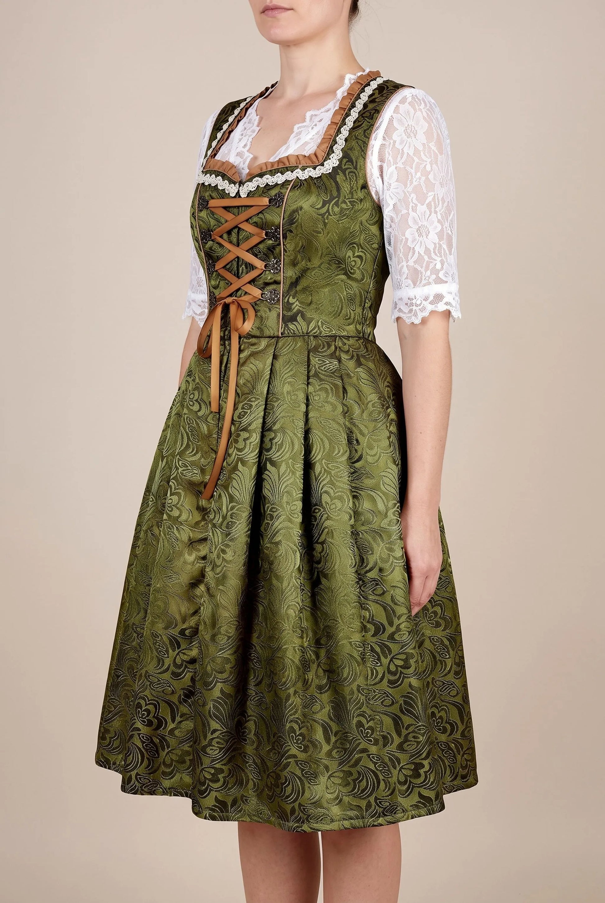 Festivy | Klassisches Grünes Dirndl Mit Floralem Muster